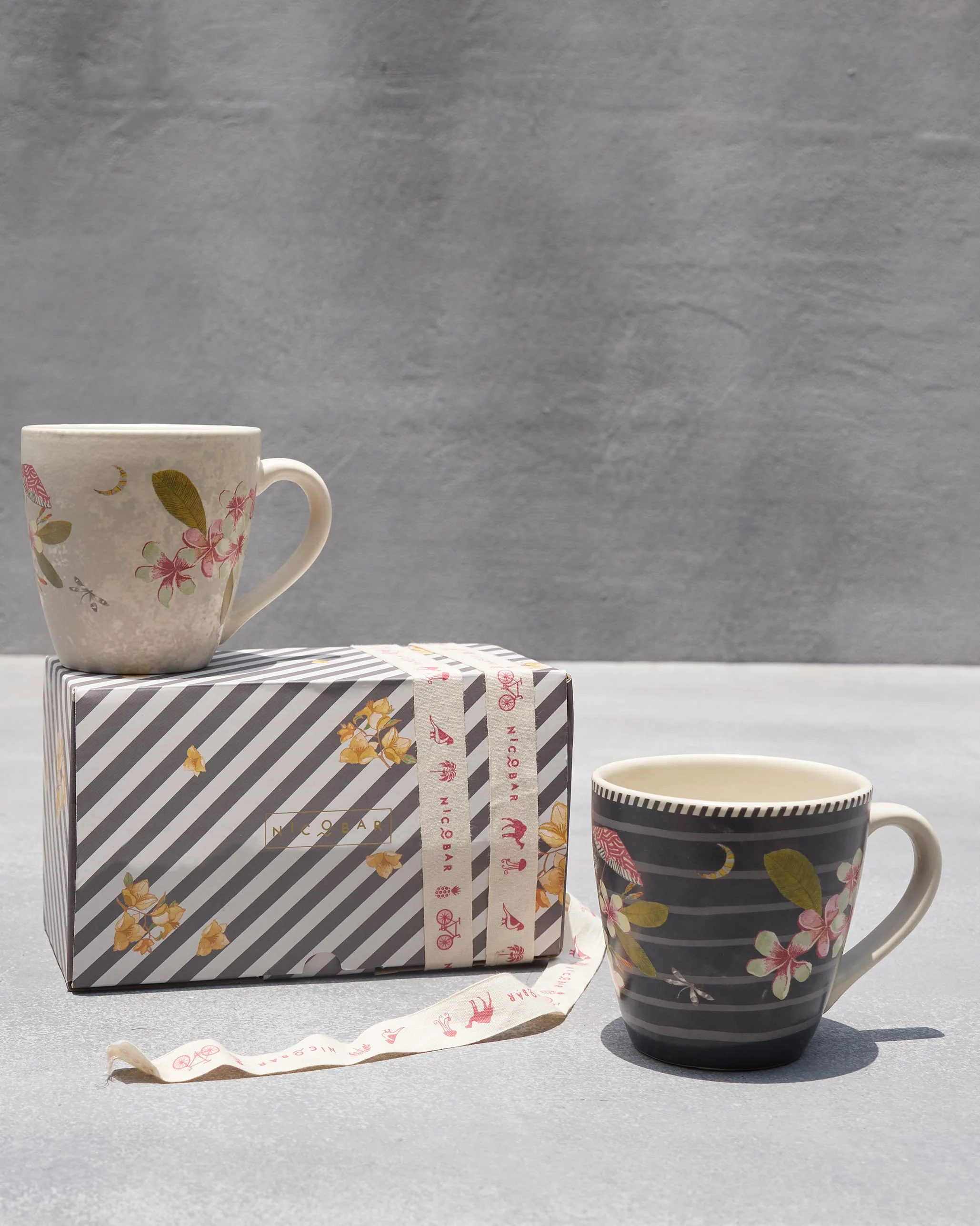 Lama Mugs (Set of 2) - Image 8