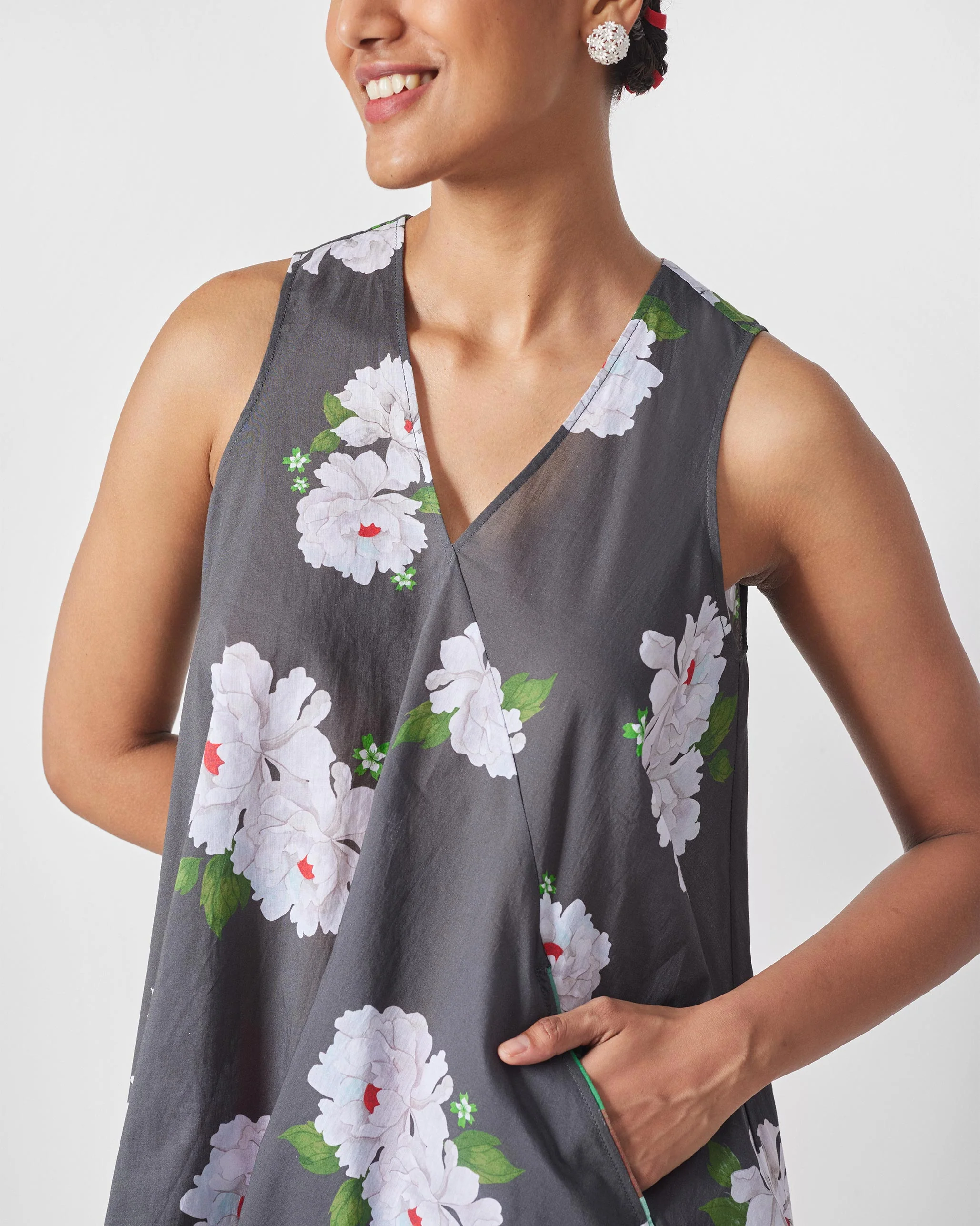 Lantern Top - Charcoal & Ivory Print - Image 6