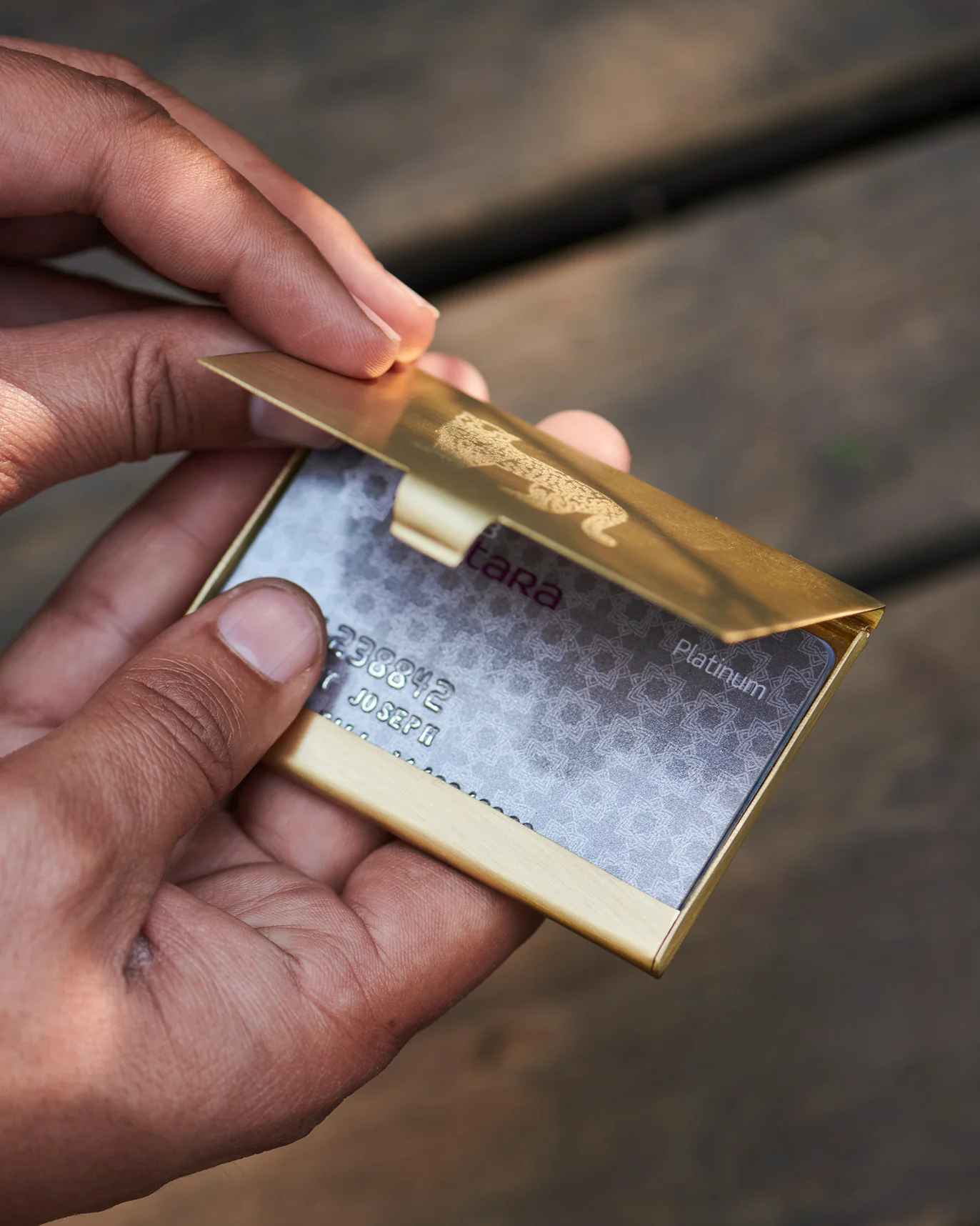 Leapord Card holder - Image 2