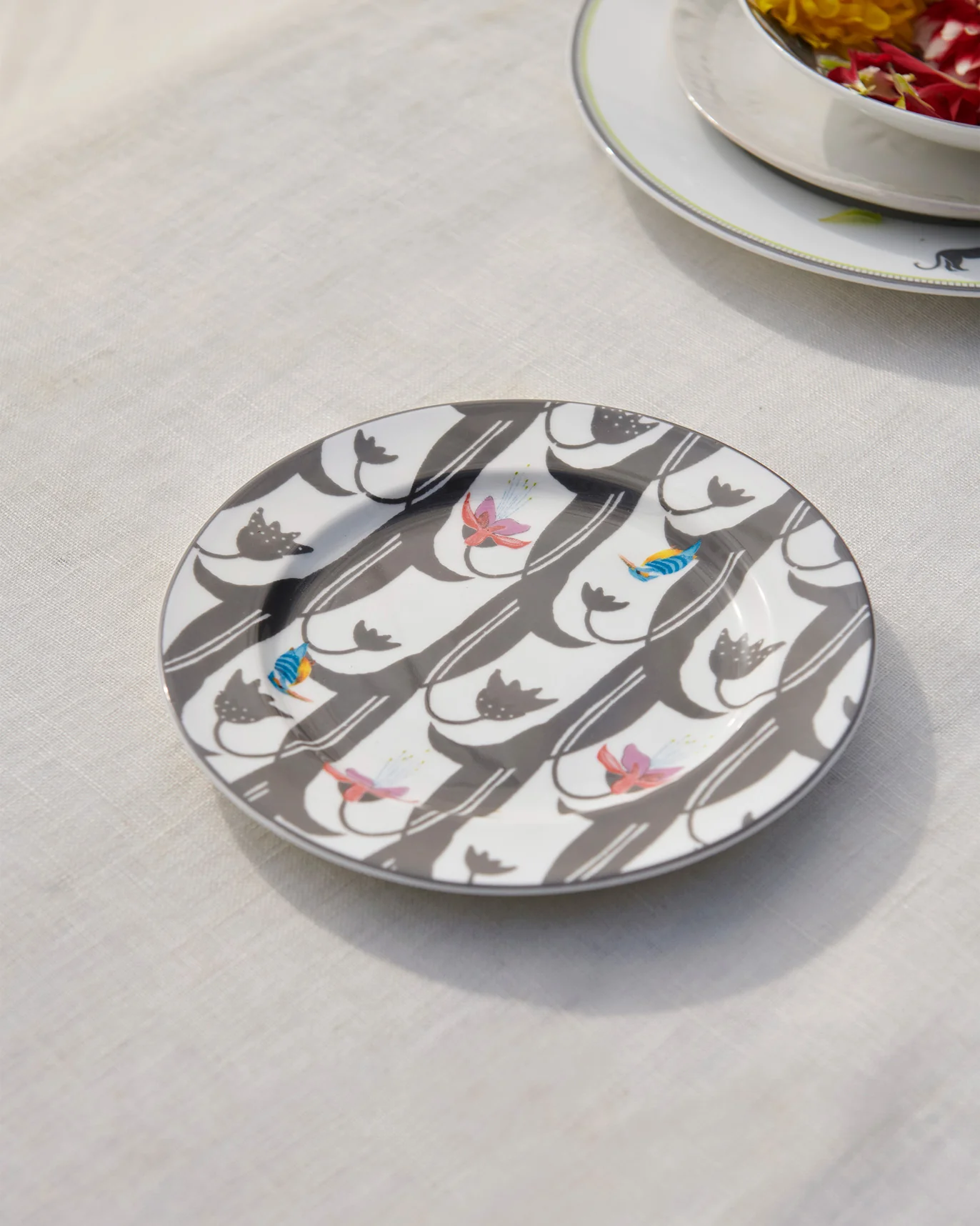 Lily Quarter plate - Image 3