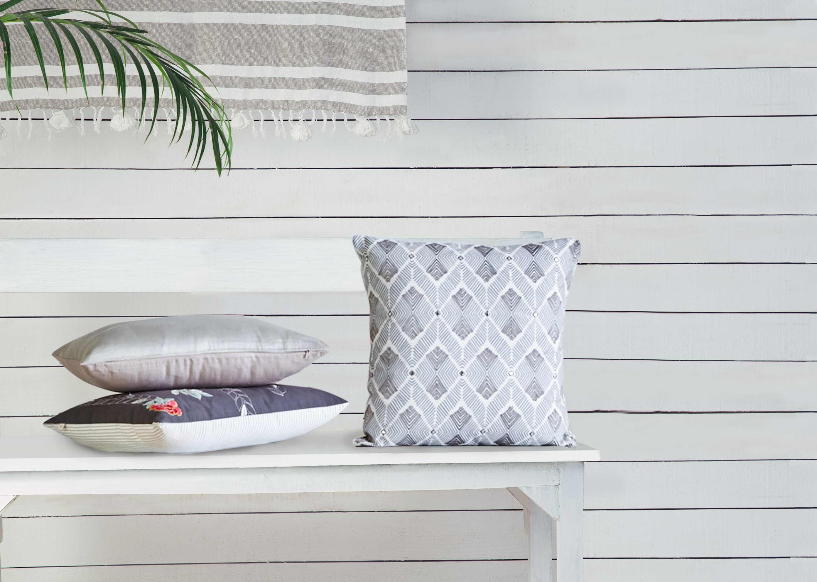 Lippan Cushion Cover - Image 3