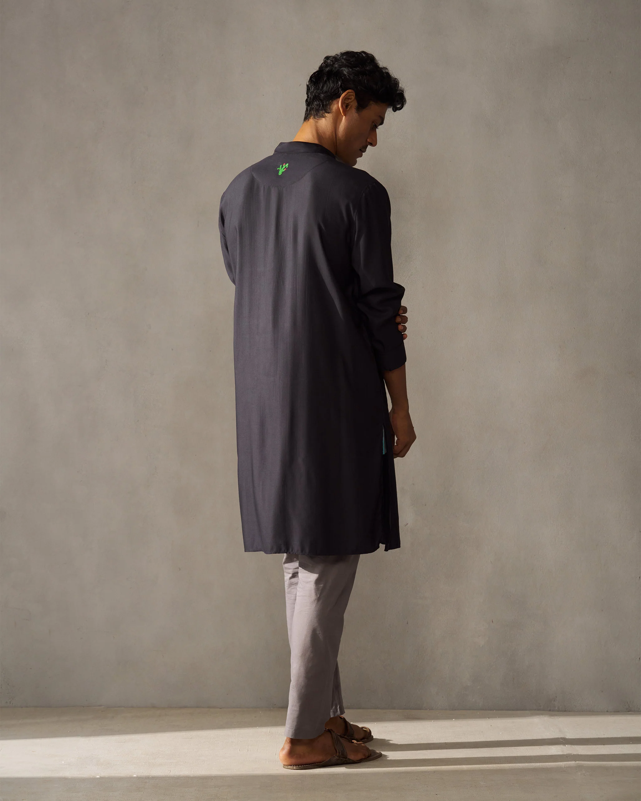 Long Pleated Kurta - Black - Image 4