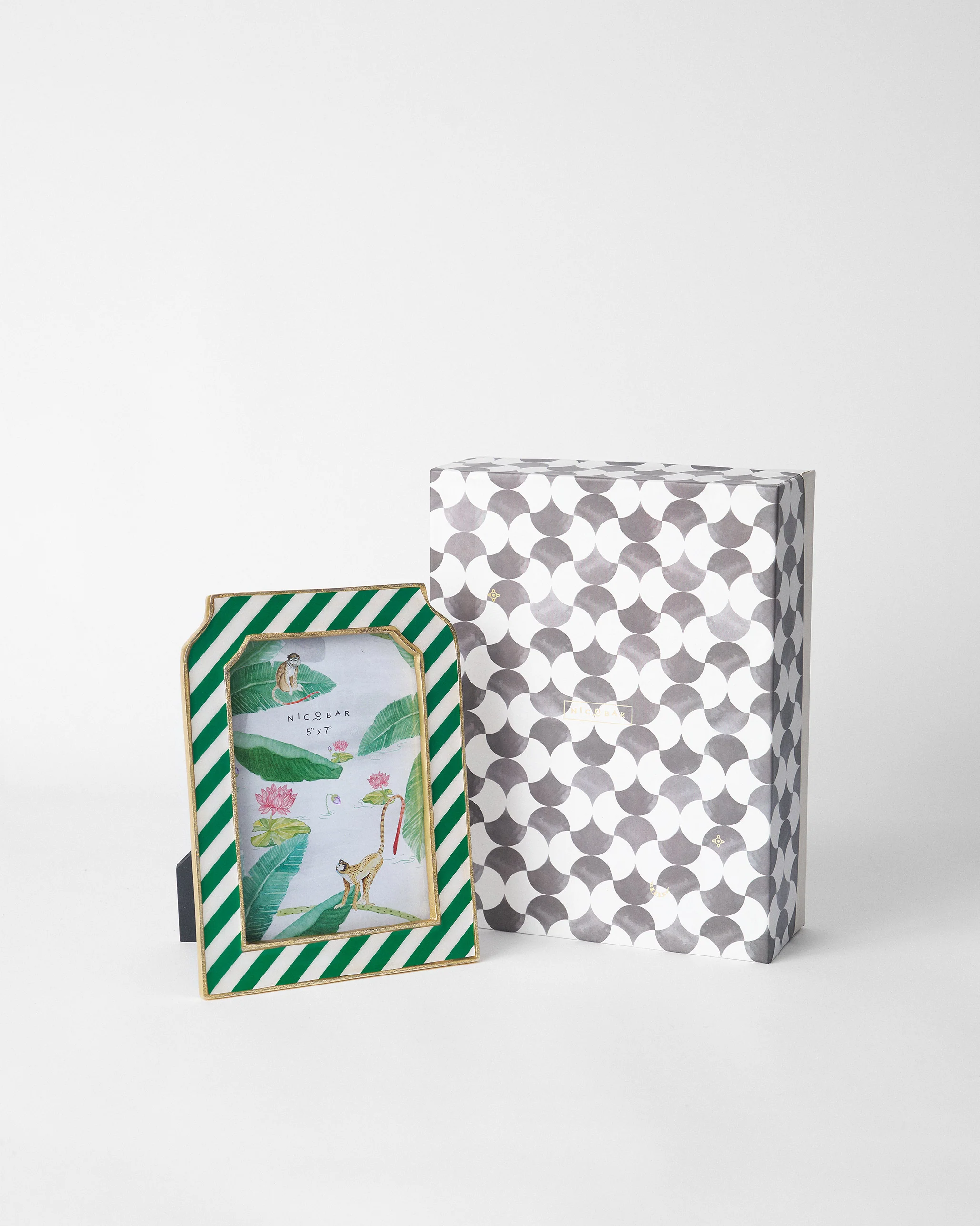 Lotus Garden Photo Frame - Image 4