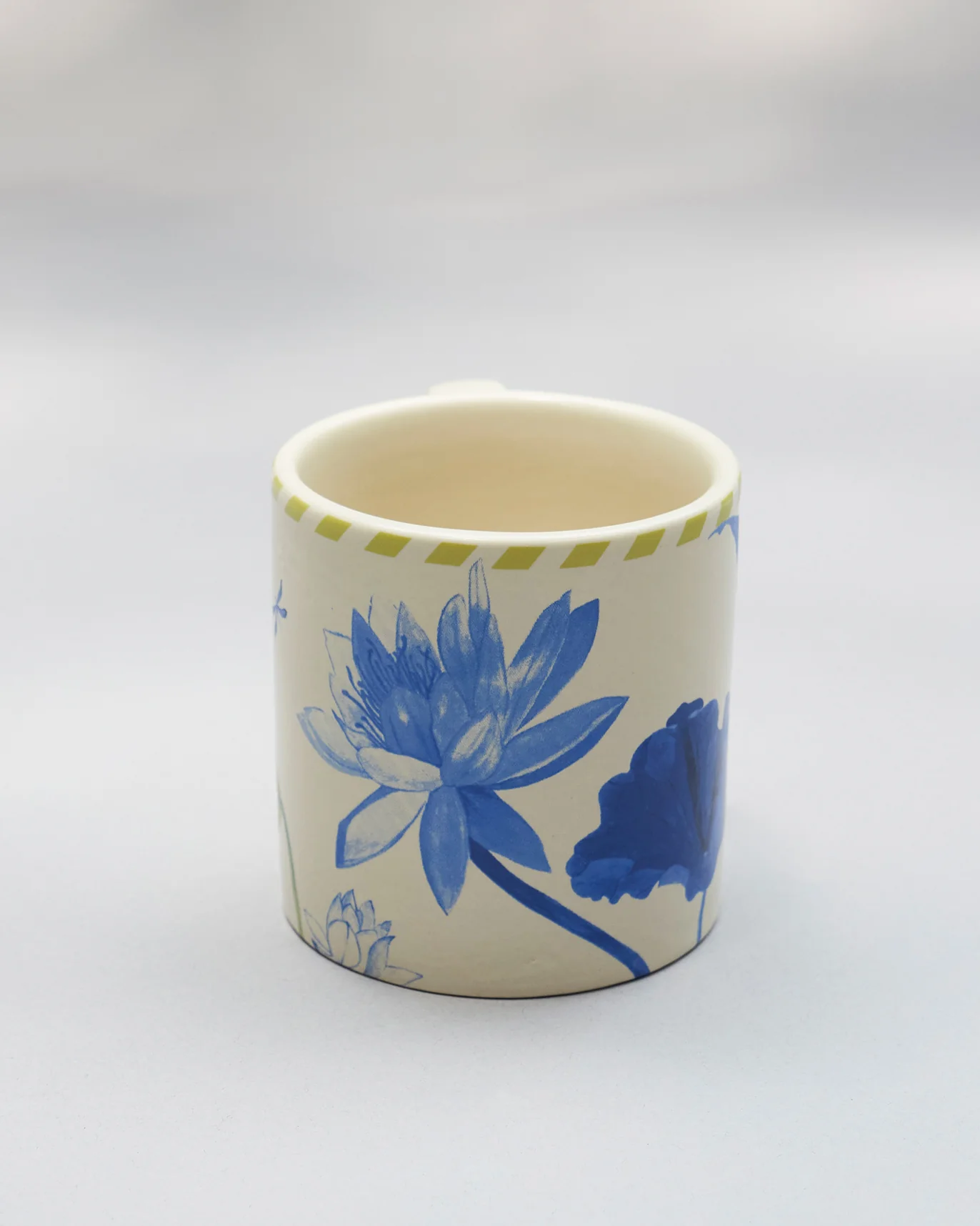 Lotus Straight Mug - Image 3