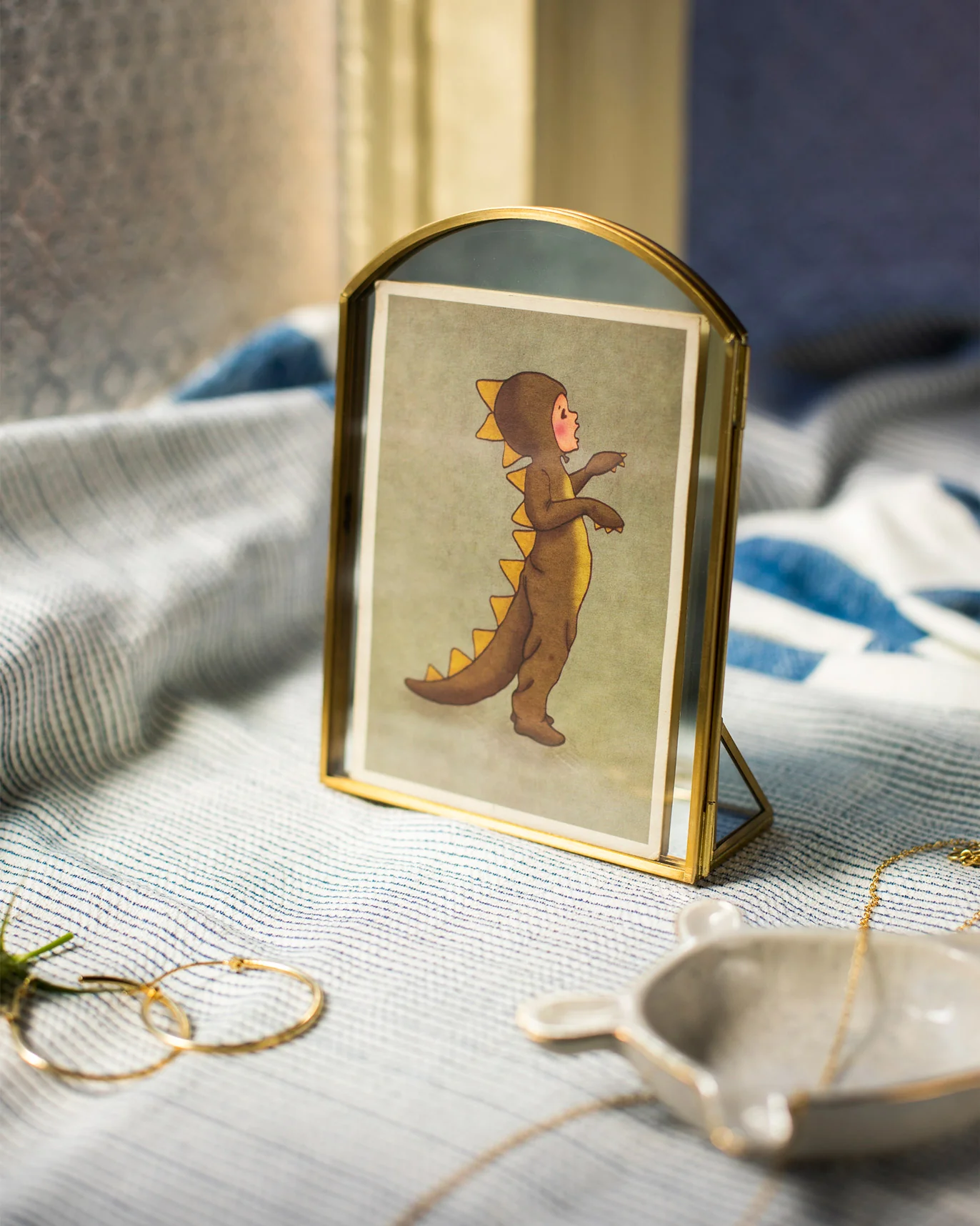 Lucea Photo Frame with Trinket Dish - Large - Image 3