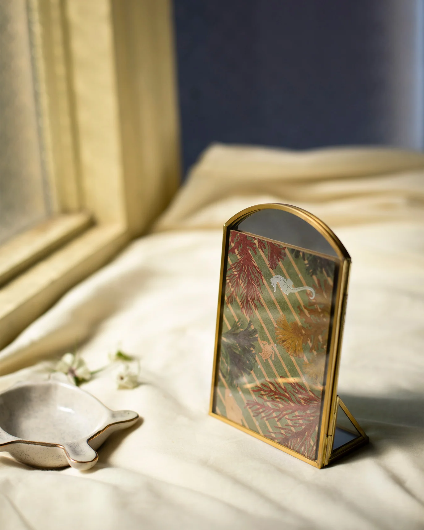 Lucea Photo Frame with Trinket Dish - Small - Image 4