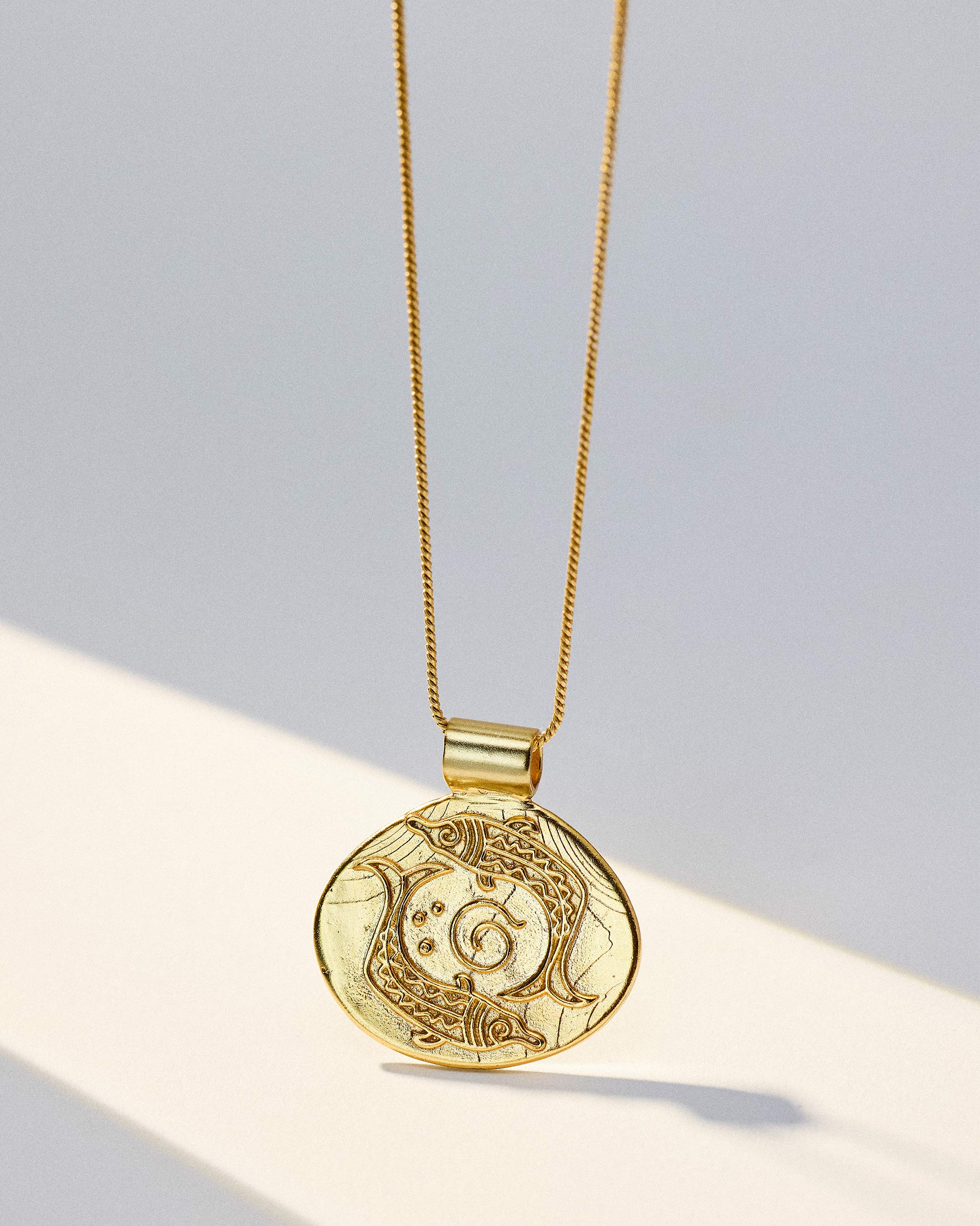 Machli Charm (Pisces) - Gold - Image 3
