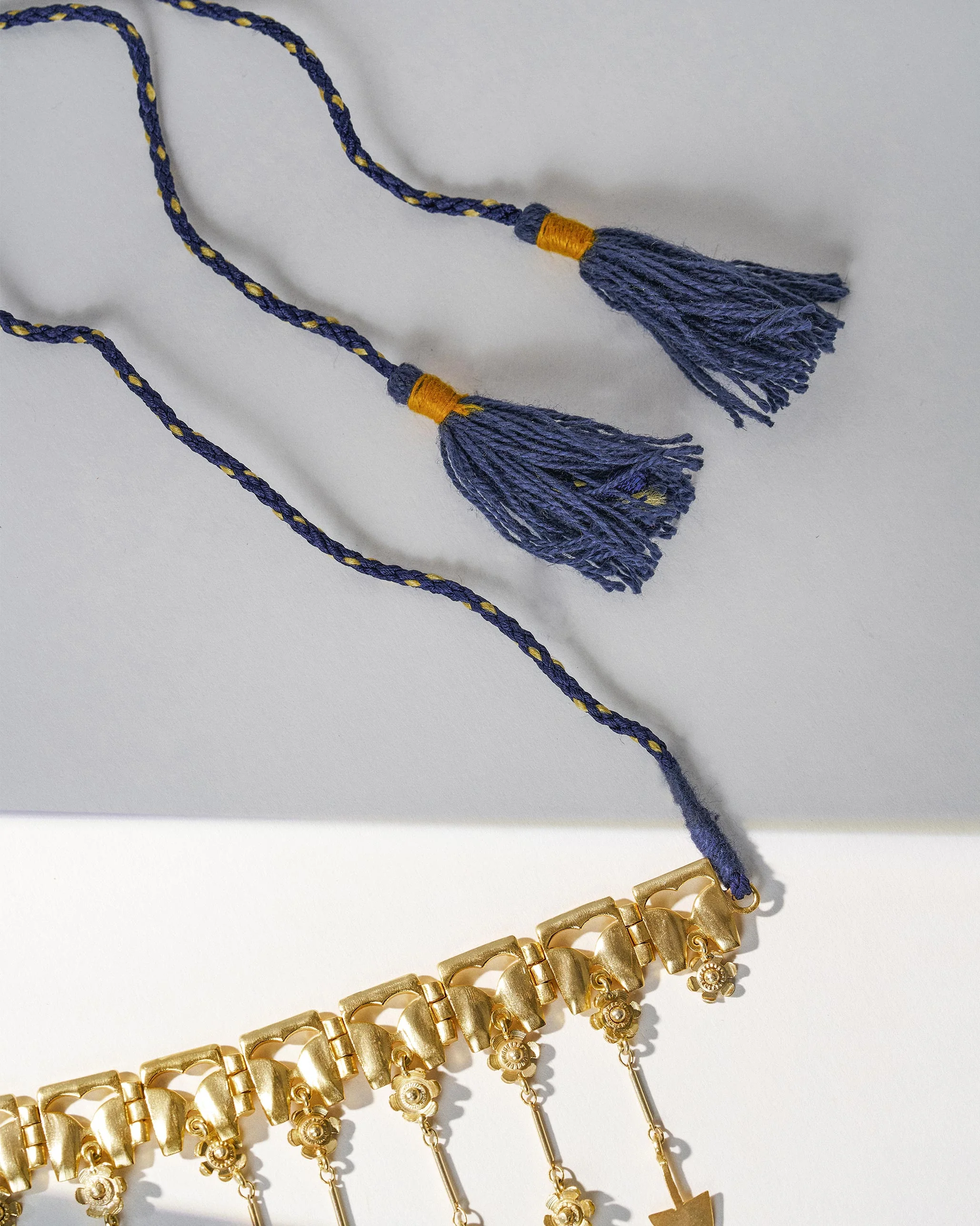 Machli Necklace - Gold - Image 4
