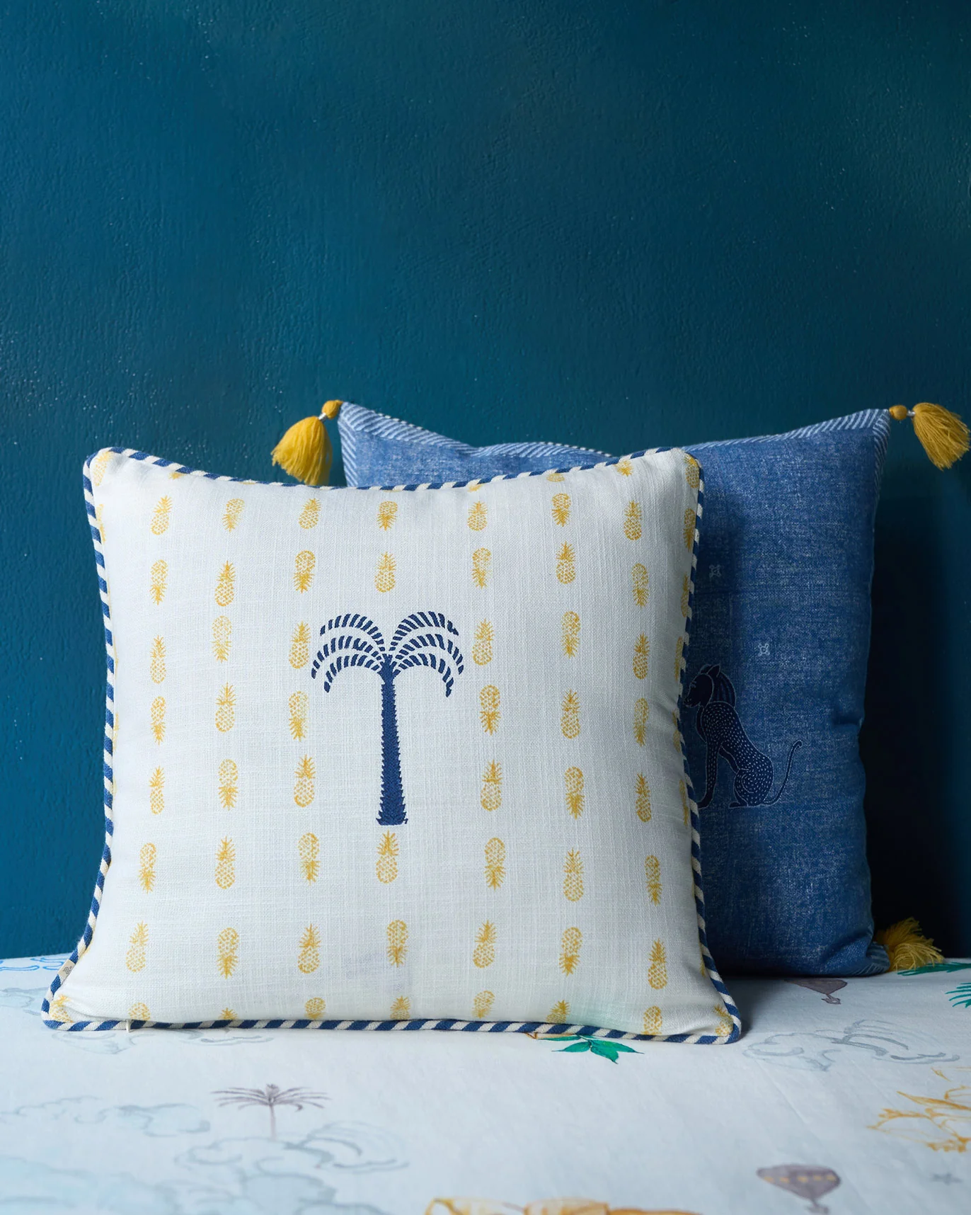 Mad Over Ananas Cushion Cover - Reversible - Image 3