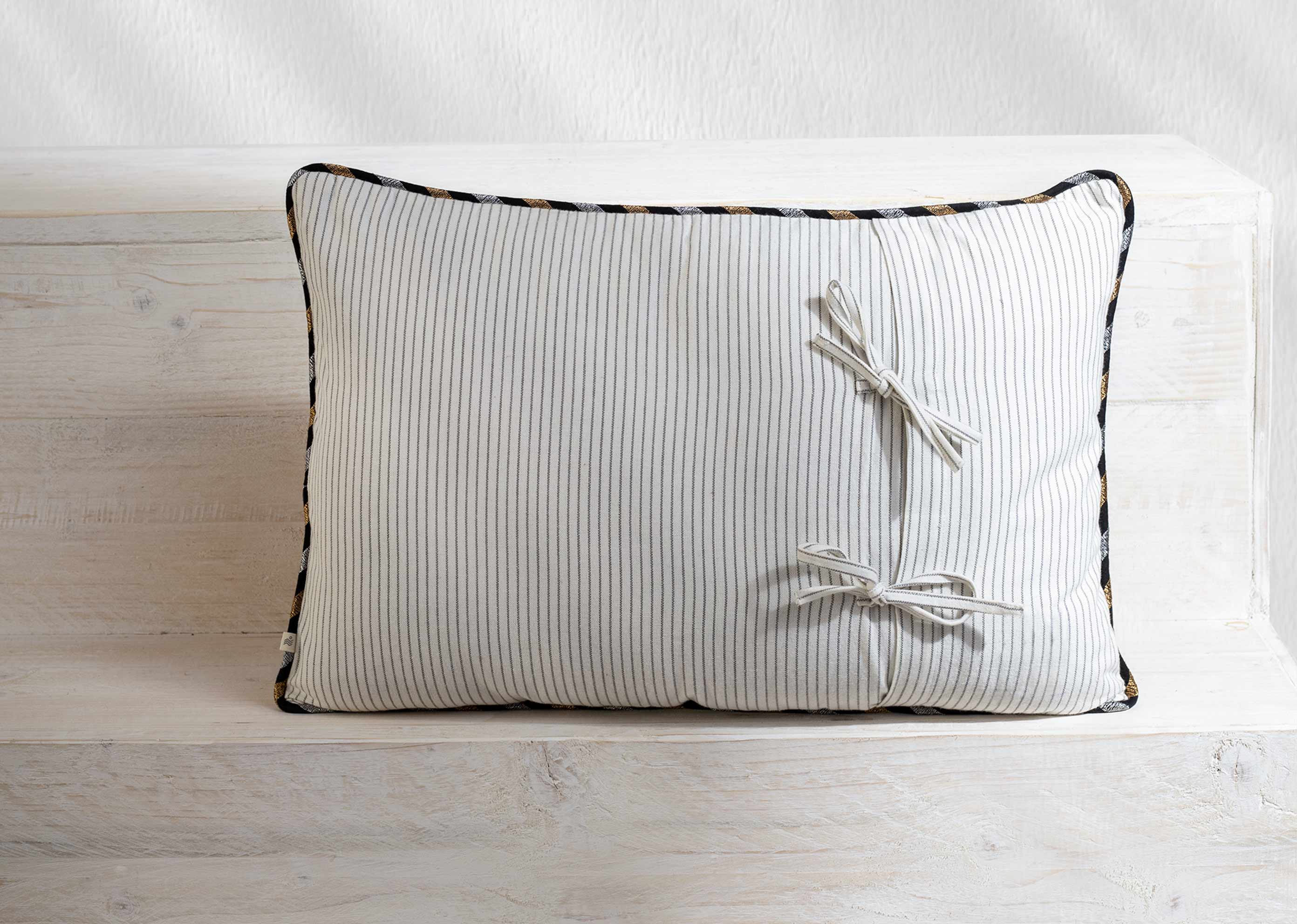 Madagascar Foliage Lumbar Cushion Cover - Charcoal - Image 3