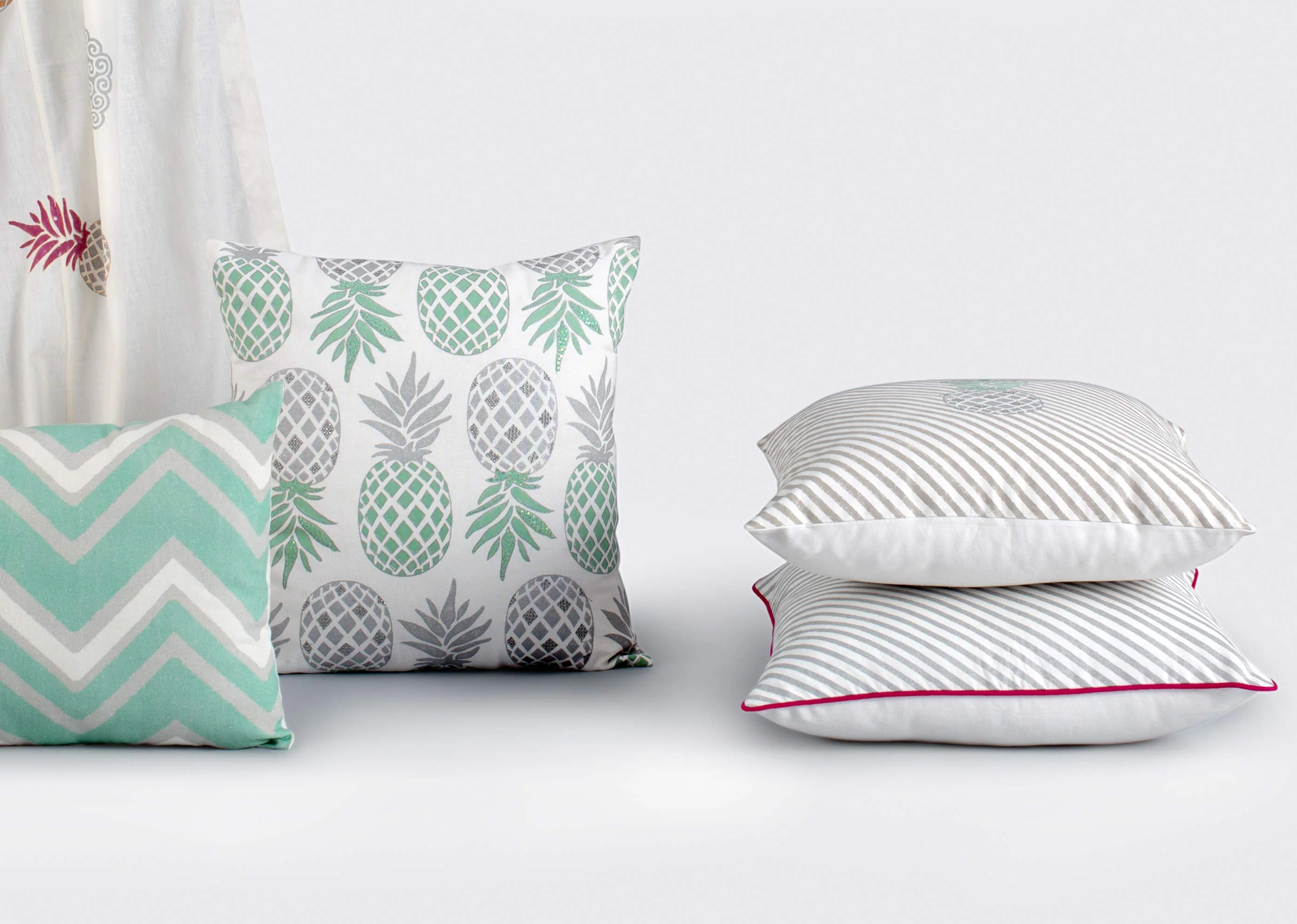 Mahe Pineapple Embellished Cushion Cover - Image 3