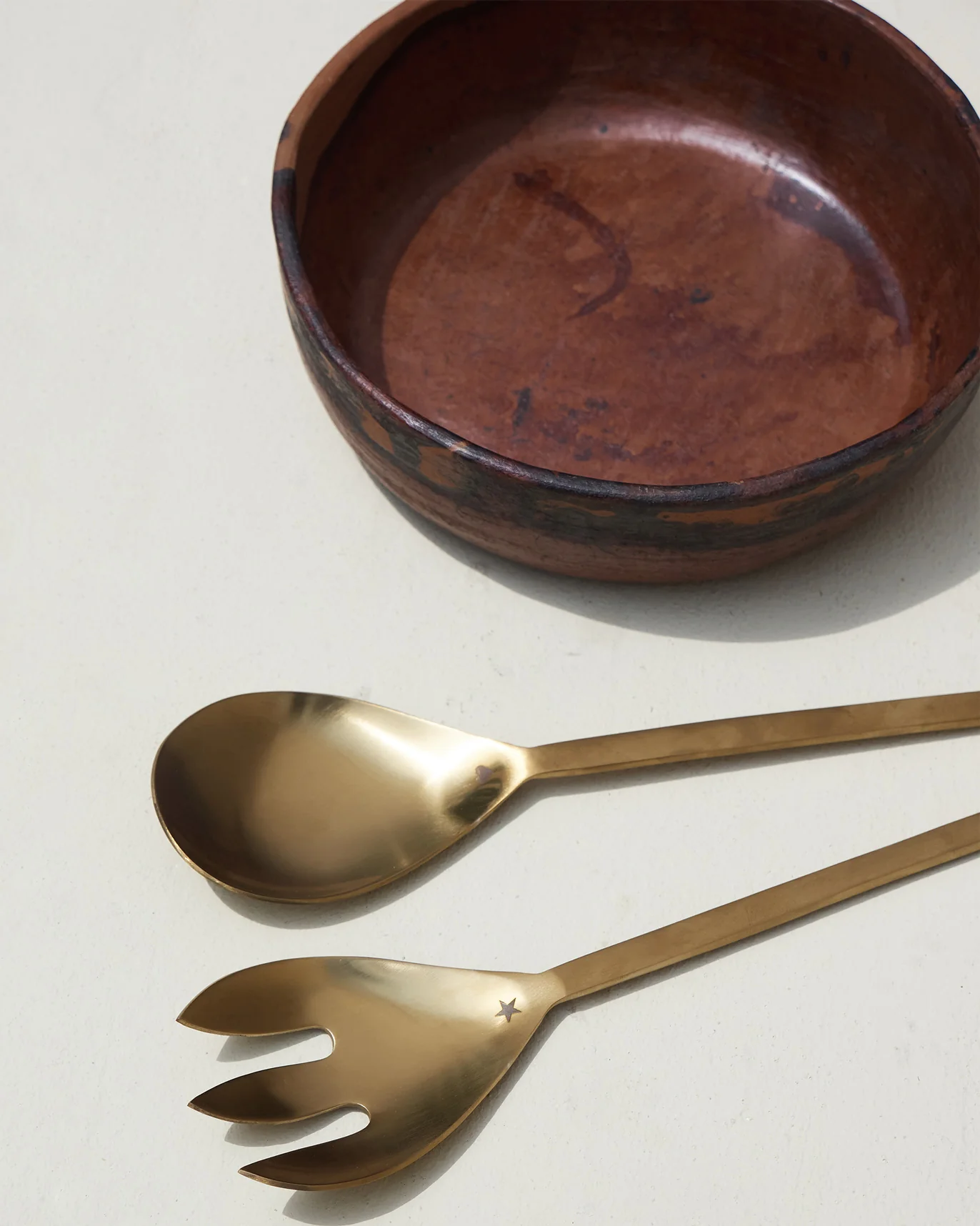 Maloi Salad Bowl with Servers - Image 2