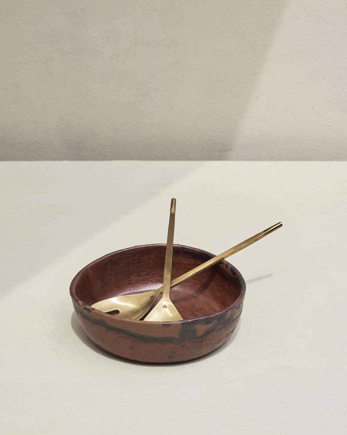 Maloi Salad Bowl with Servers - Image 3