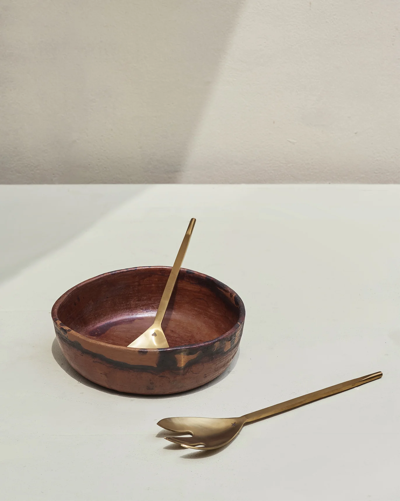 Maloi Salad Bowl with Servers - Image 4
