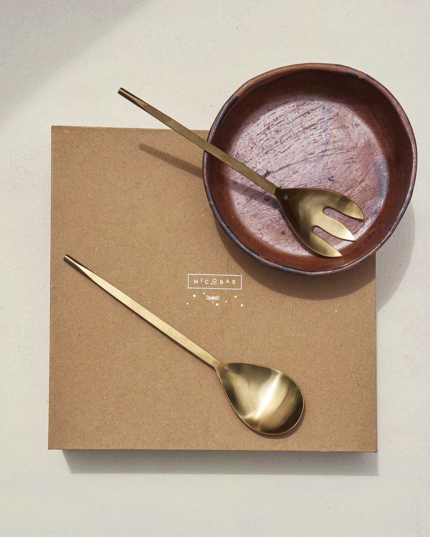 Maloi Salad Bowl with Servers - Image 5