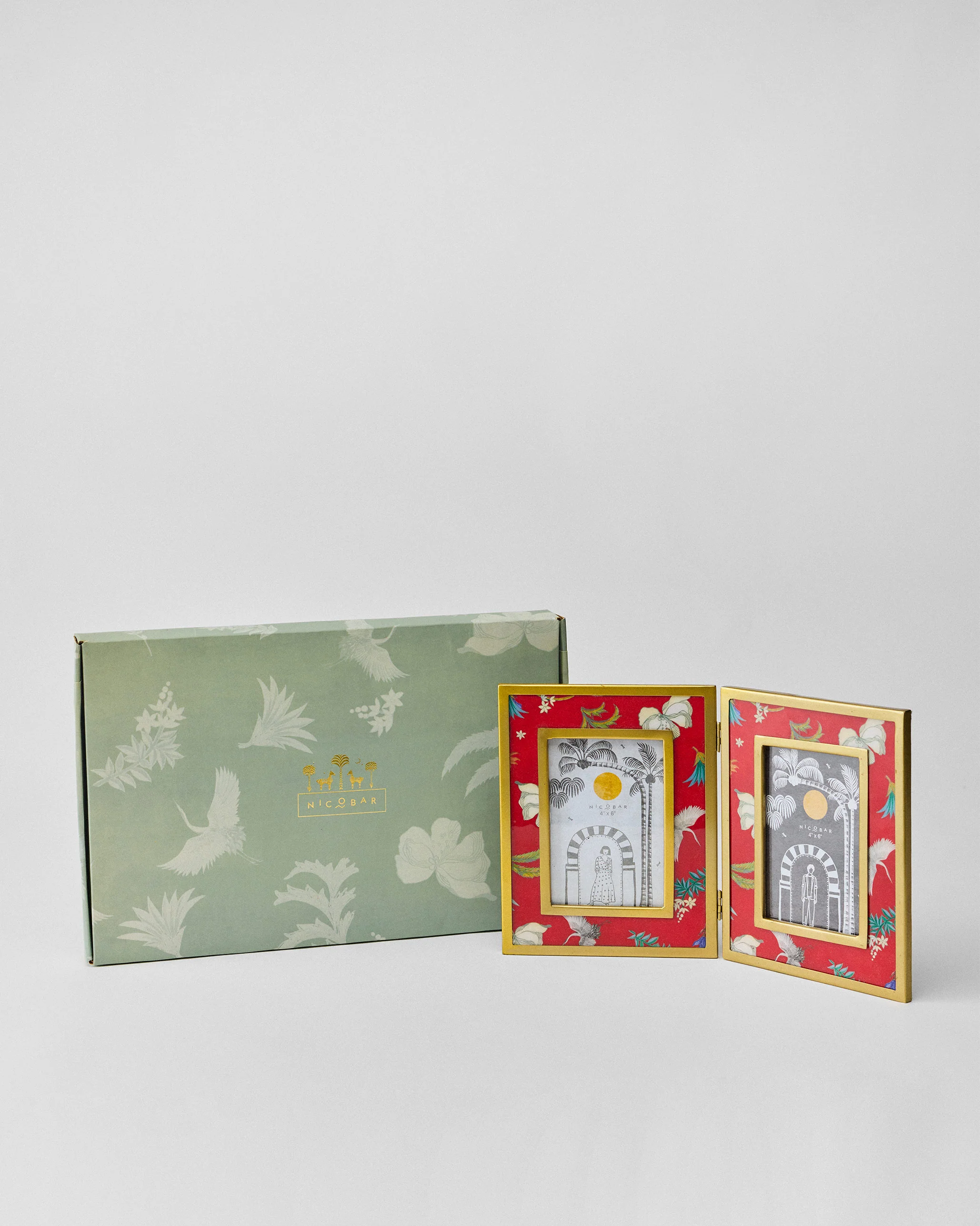 Mandovi Photo Frame