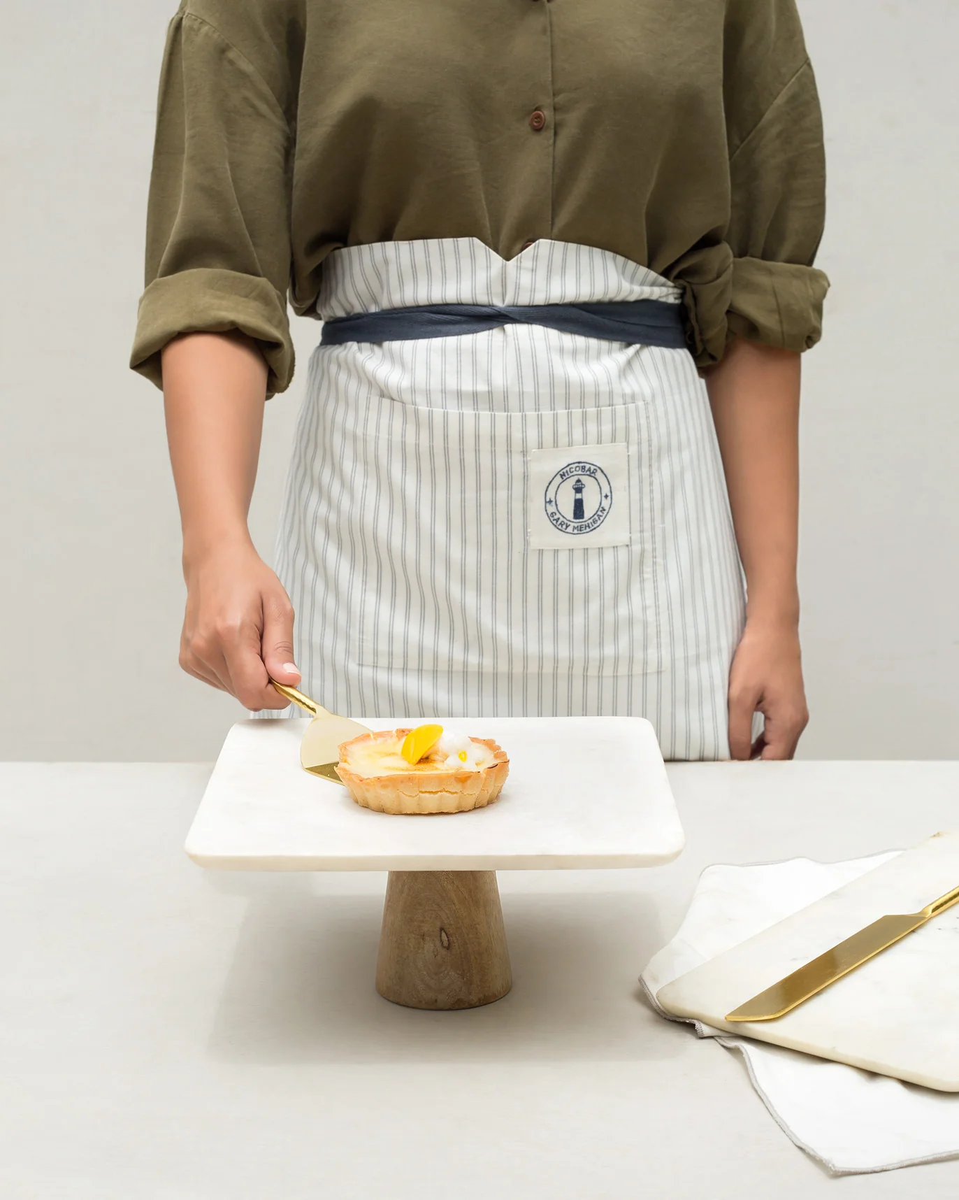 Marble Cake Stand & Server Set - Large - Image 2
