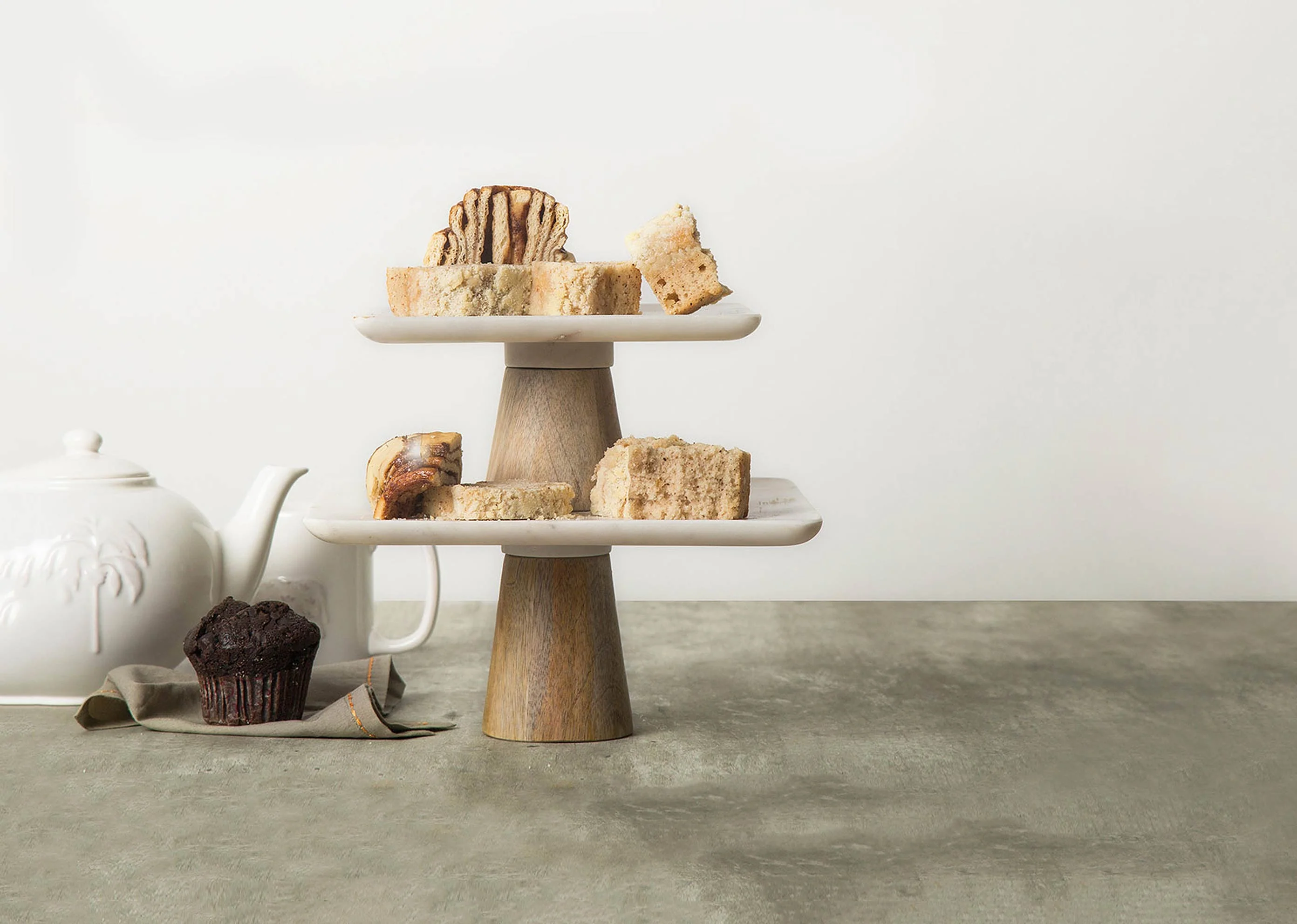 Marble & Wood Cake Stand - Small - Image 3