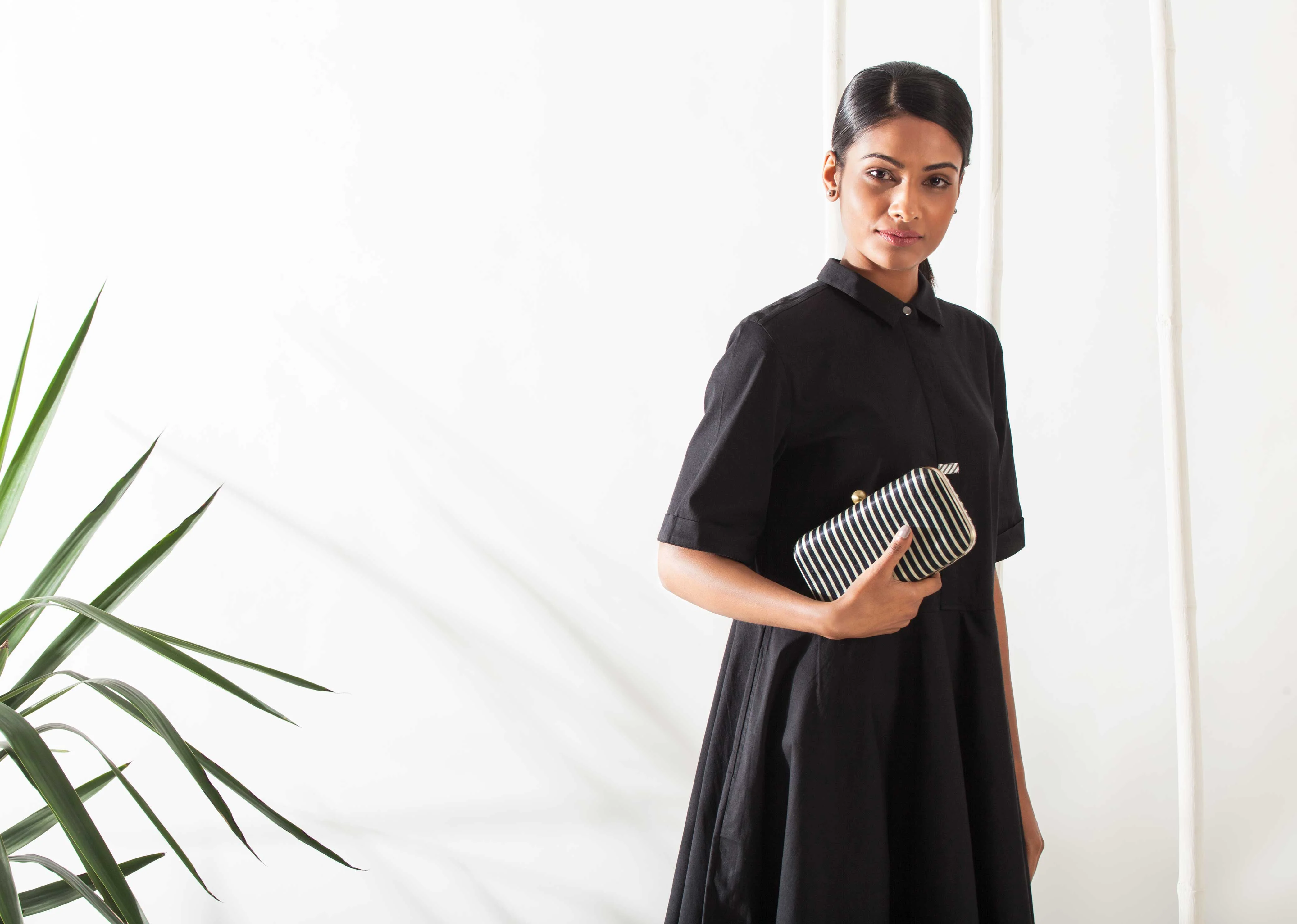 Martini Clutch - Ivory & Black - Image 3