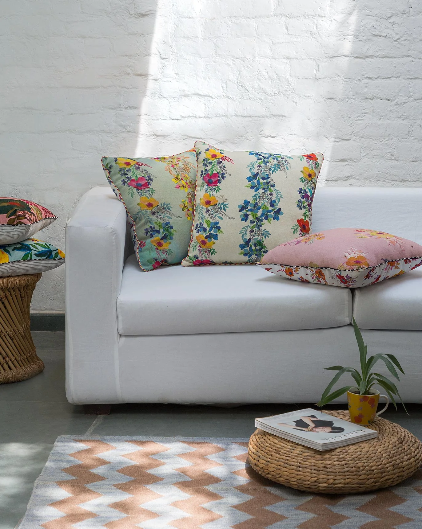 Mid Summer Cushion Cover - White - Image 2