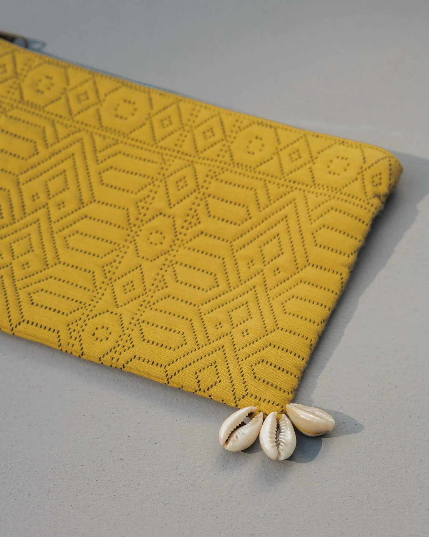 Midi Jacquard Pouch - Yellow - Image 2