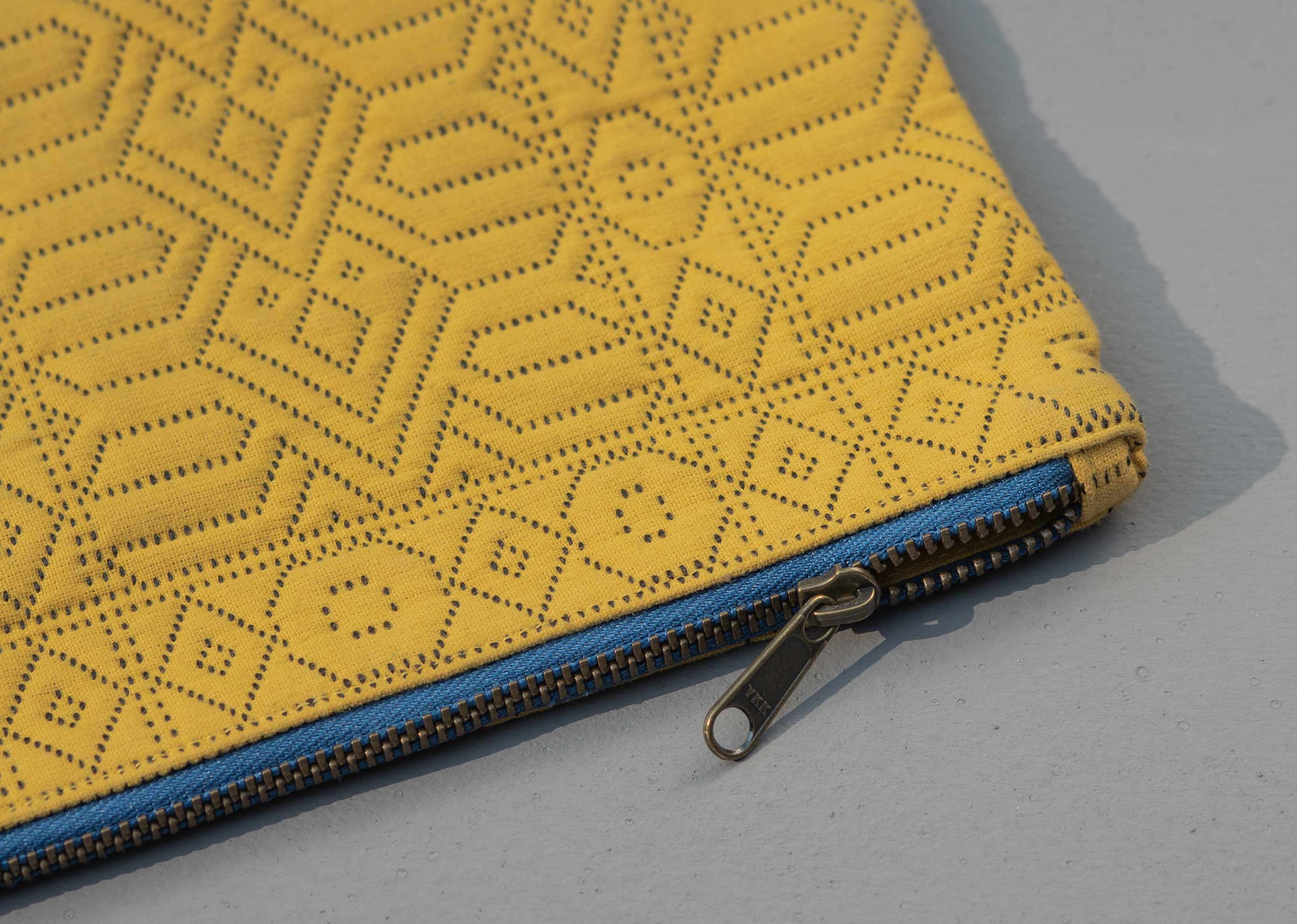 Midi Jacquard Pouch - Yellow - Image 3