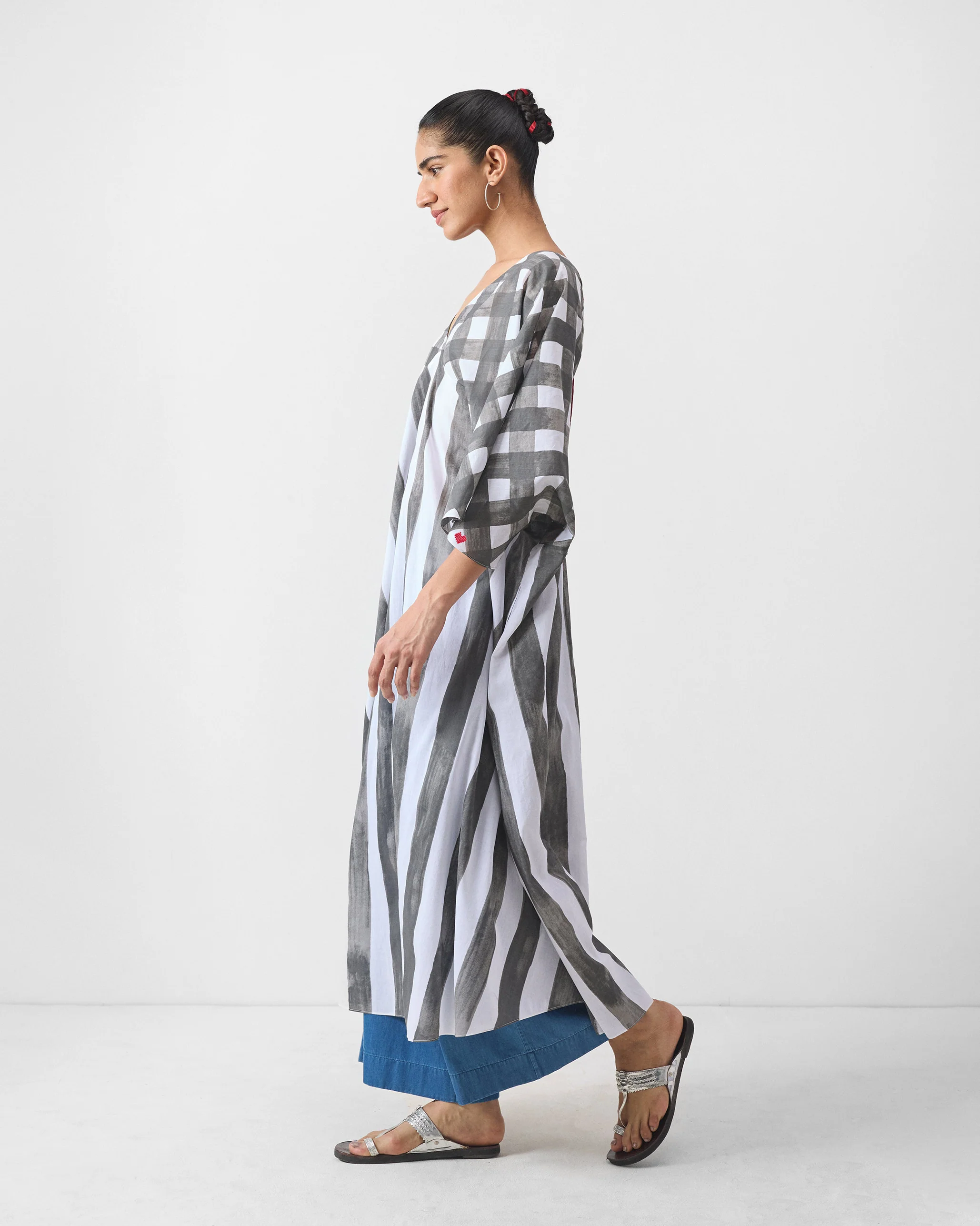 Minori Kaftan - Charcoal & White Print - Image 3