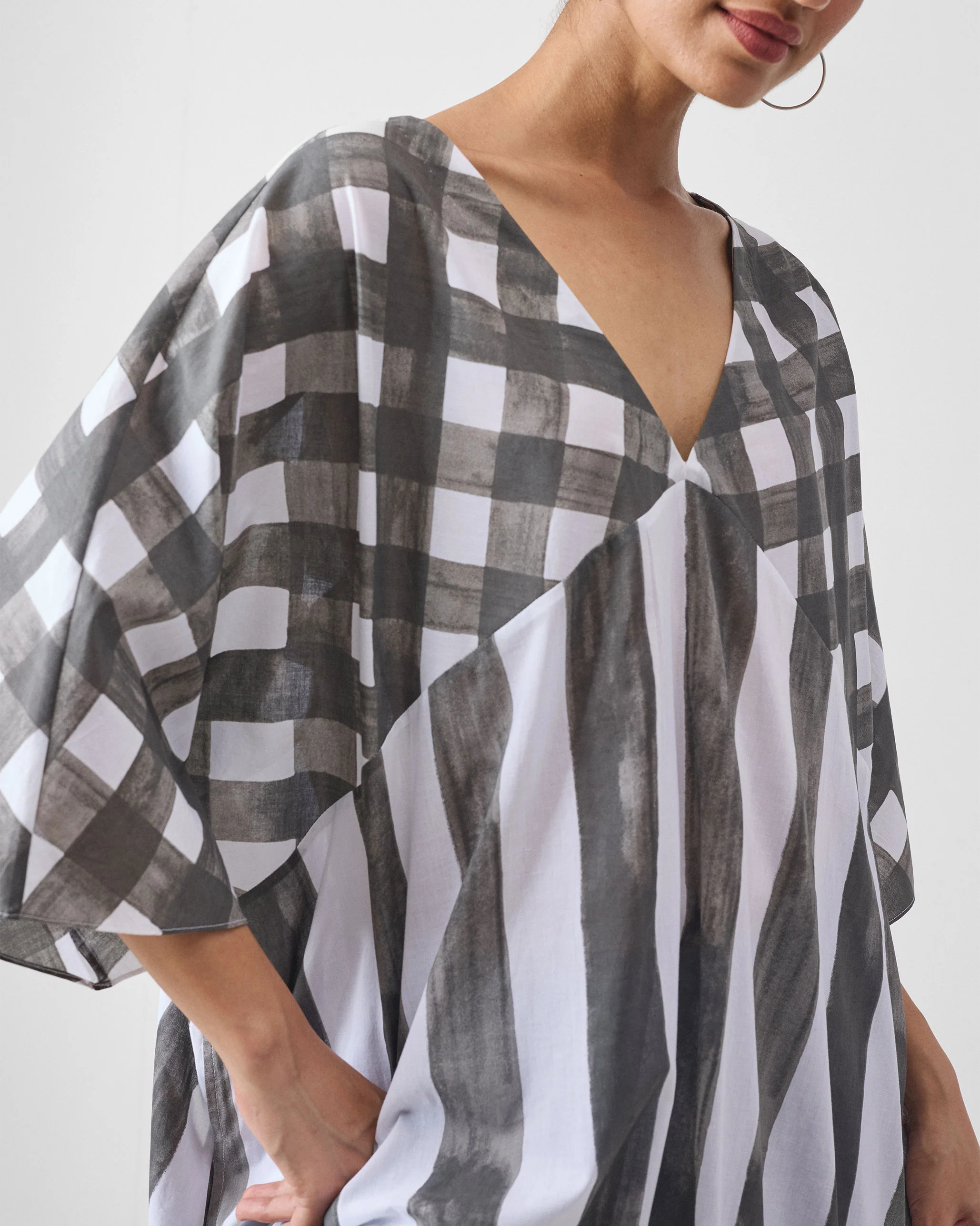 Minori Kaftan - Charcoal & White Print - Image 4