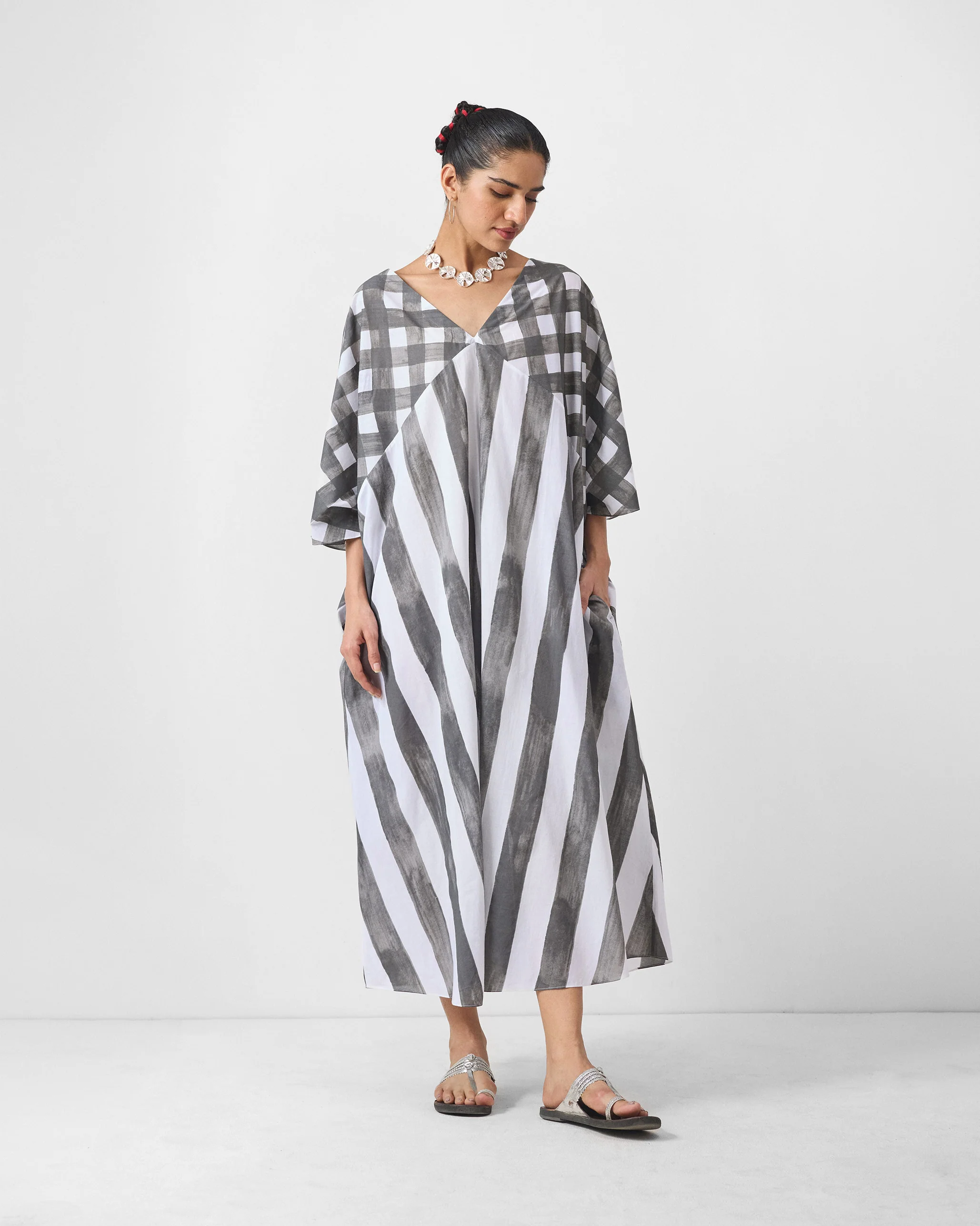 Minori Kaftan - Charcoal & White Print - Image 5