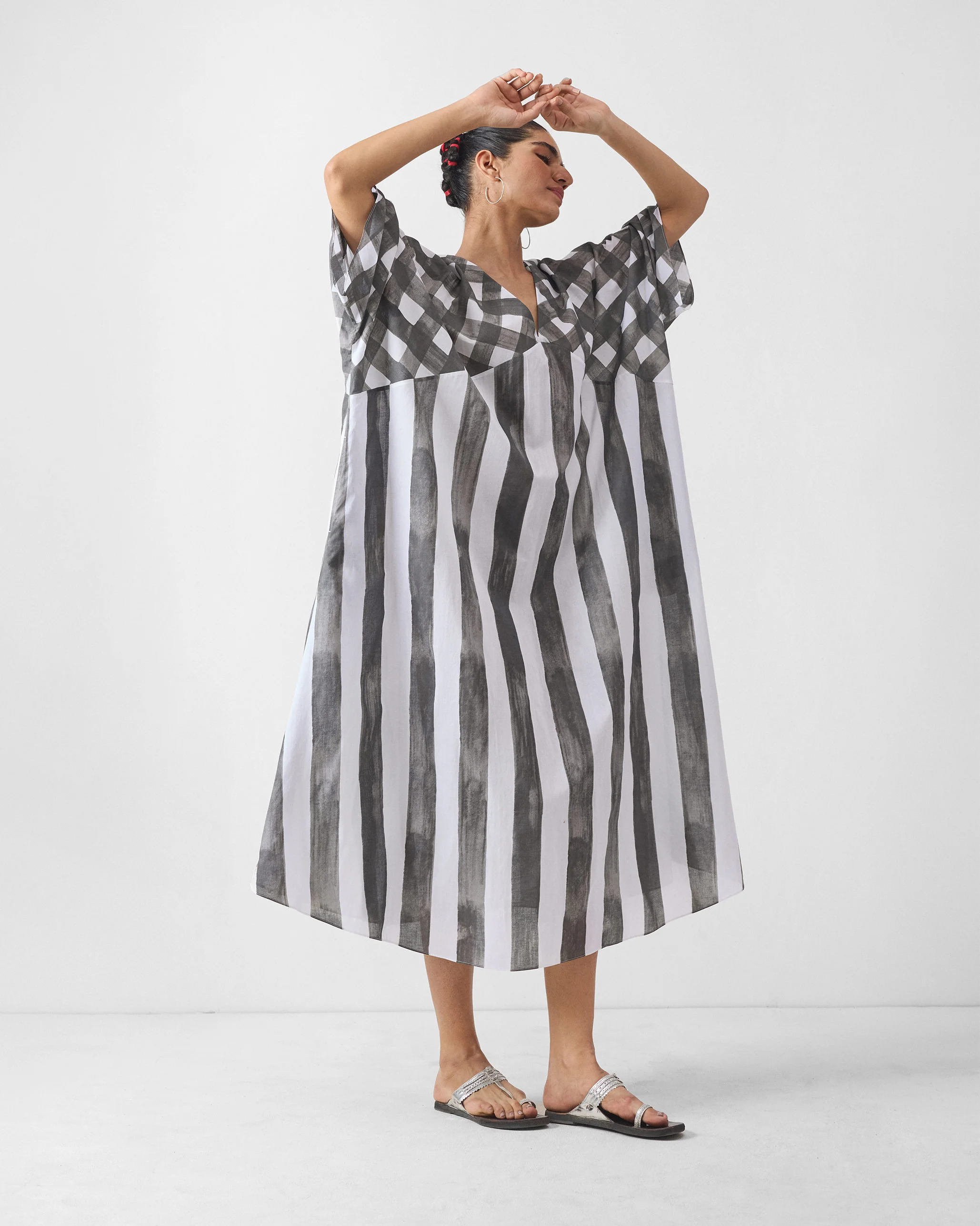 Minori Kaftan - Charcoal & White Print - Image 6