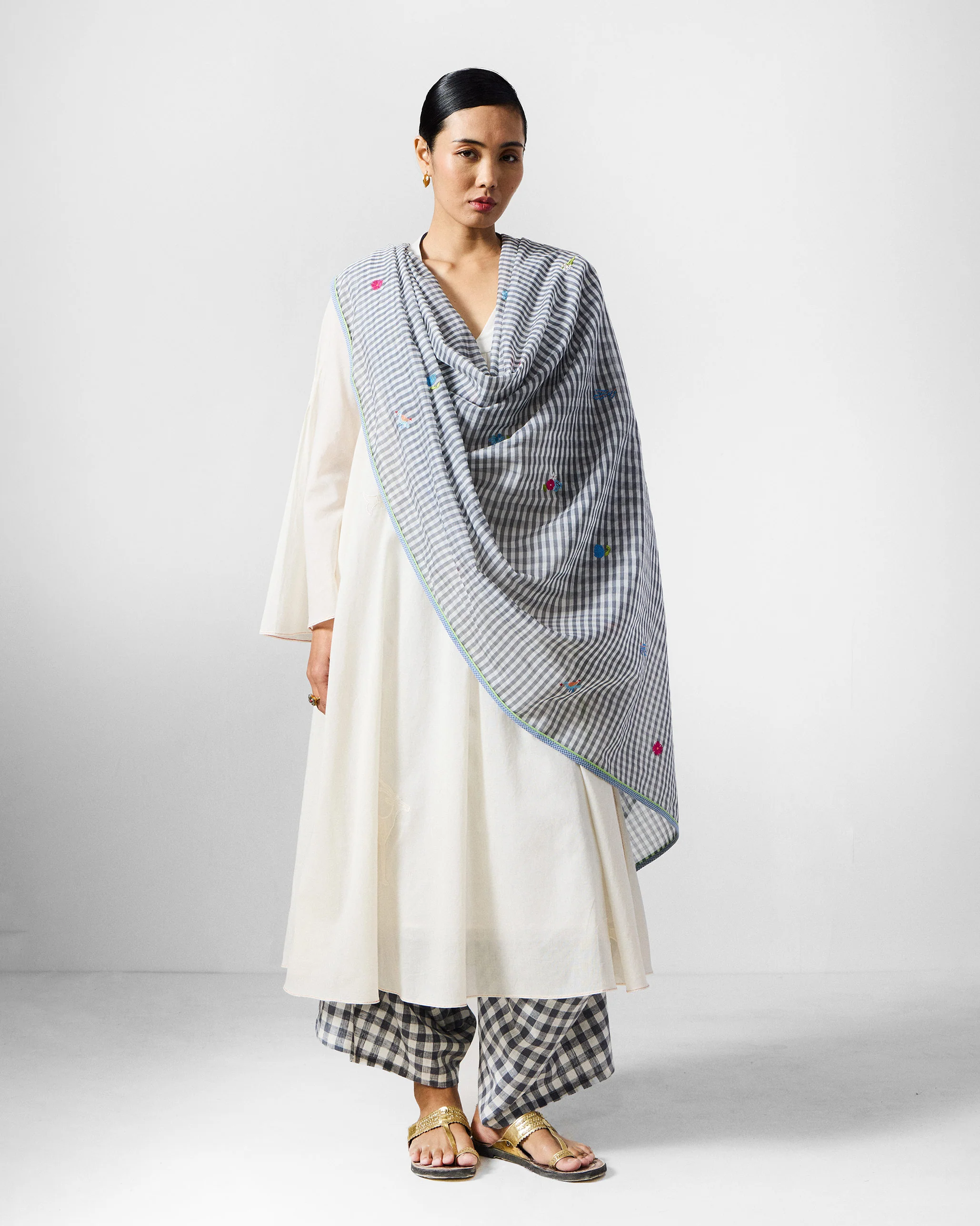 Mirai Kurta - White Embroidered - Image 8