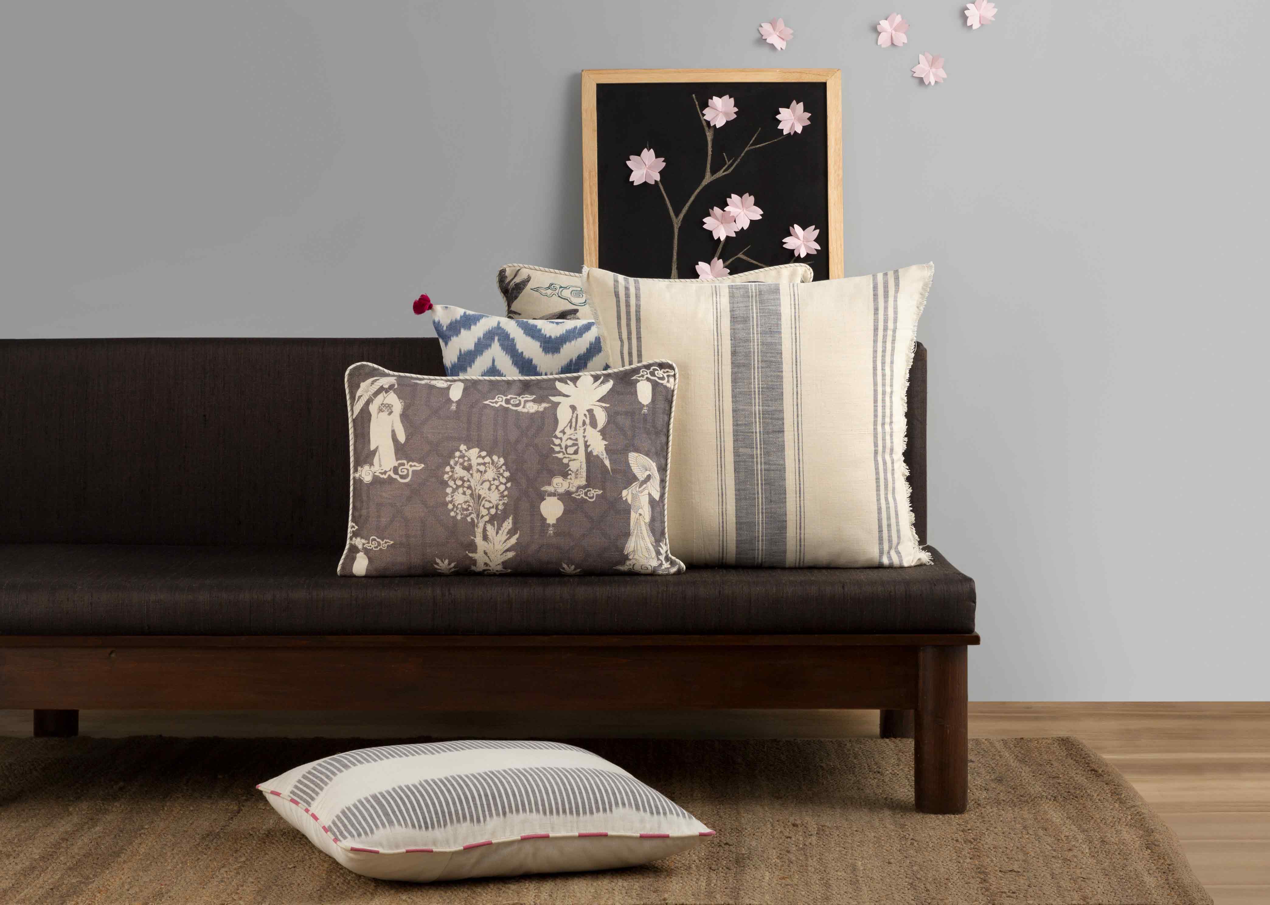 Misaki Lumbar Pillow Cover - Image 3