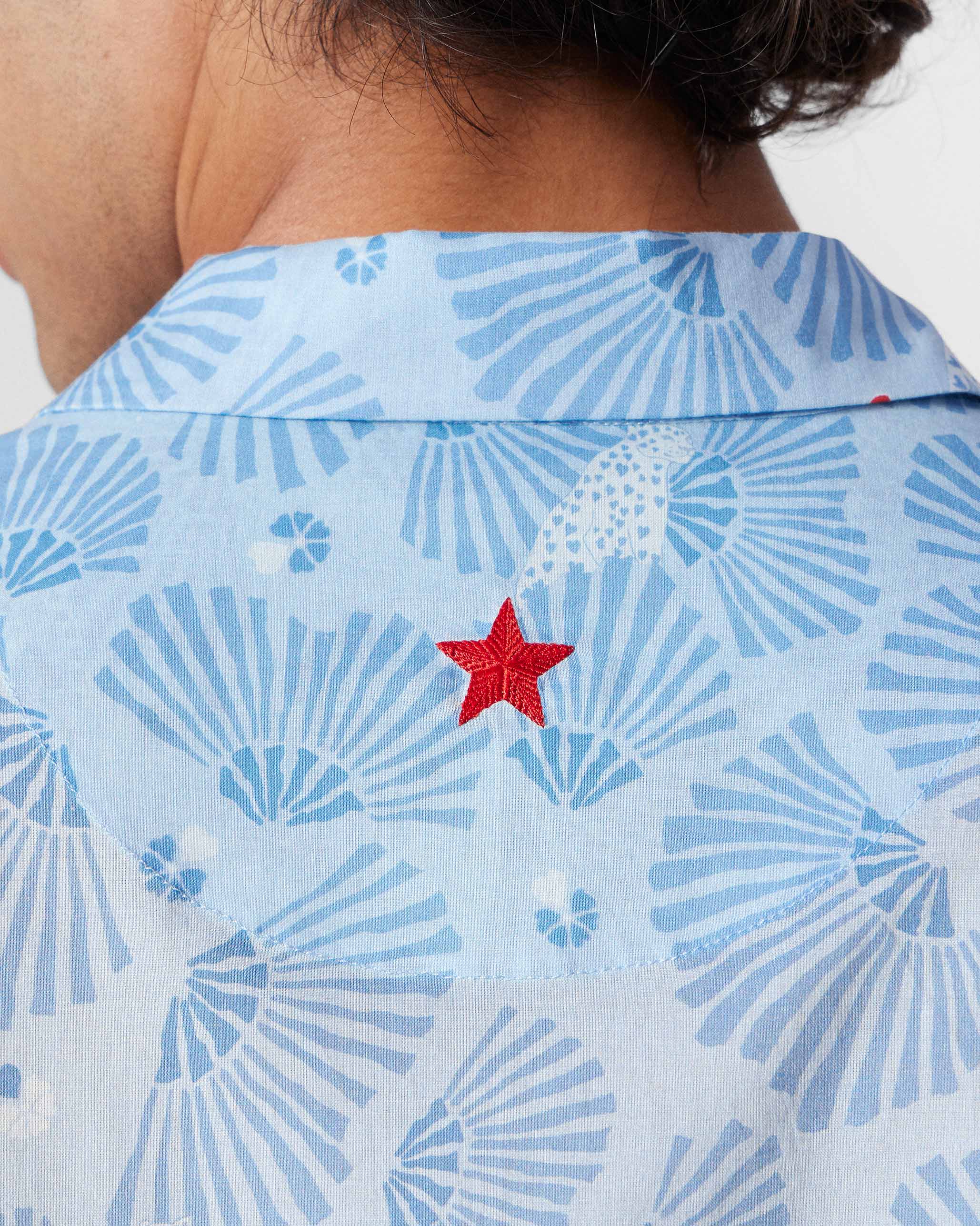 Mistari Shirt - Blue leopard print - Image 5