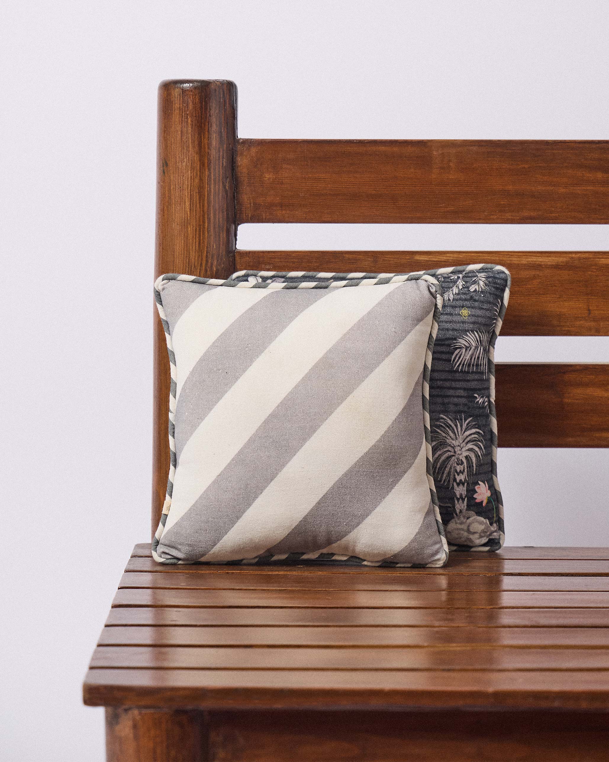 Monochrome Island Car Cushion - Image 4