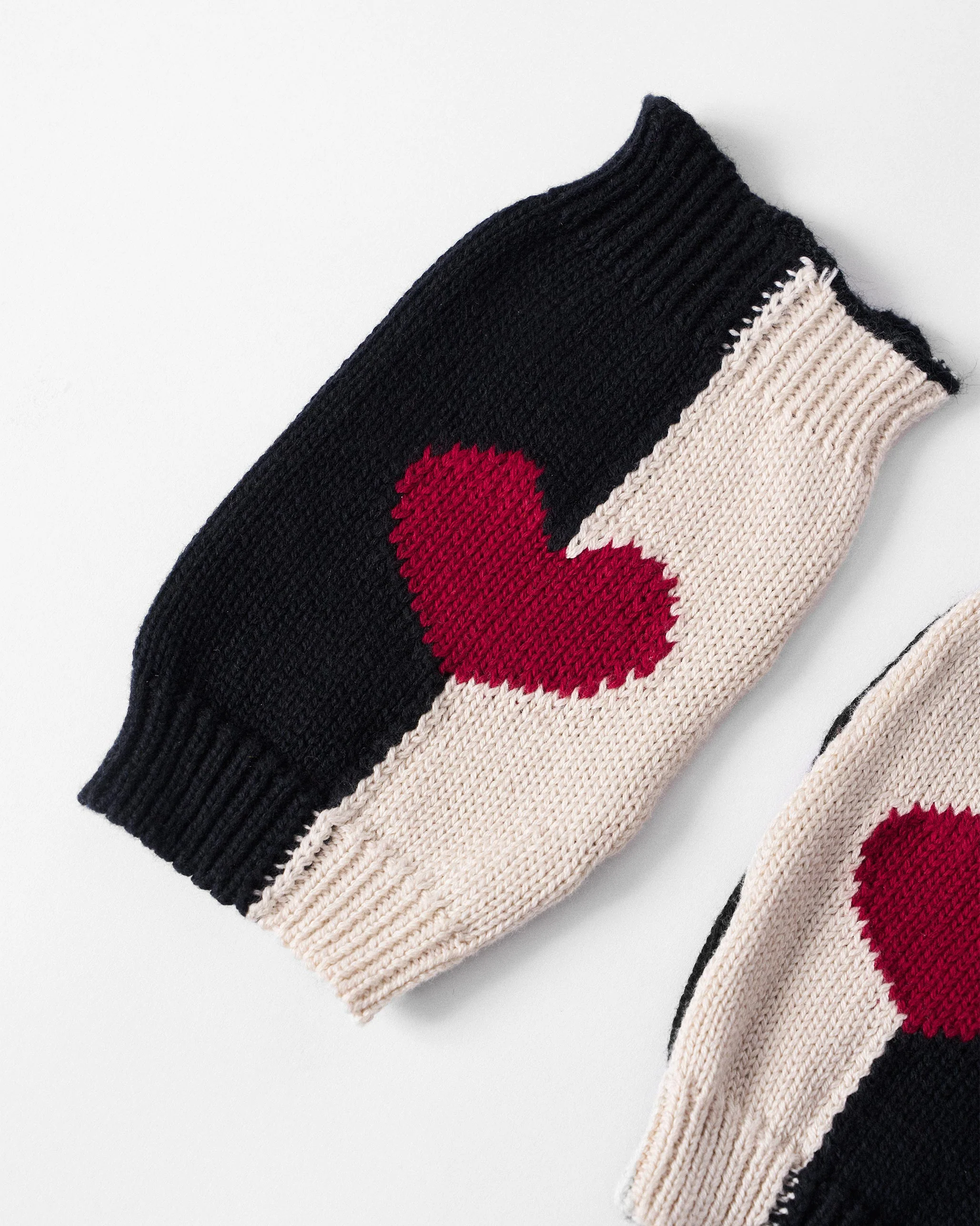 Monoheart Mittens - Black & White - Image 3