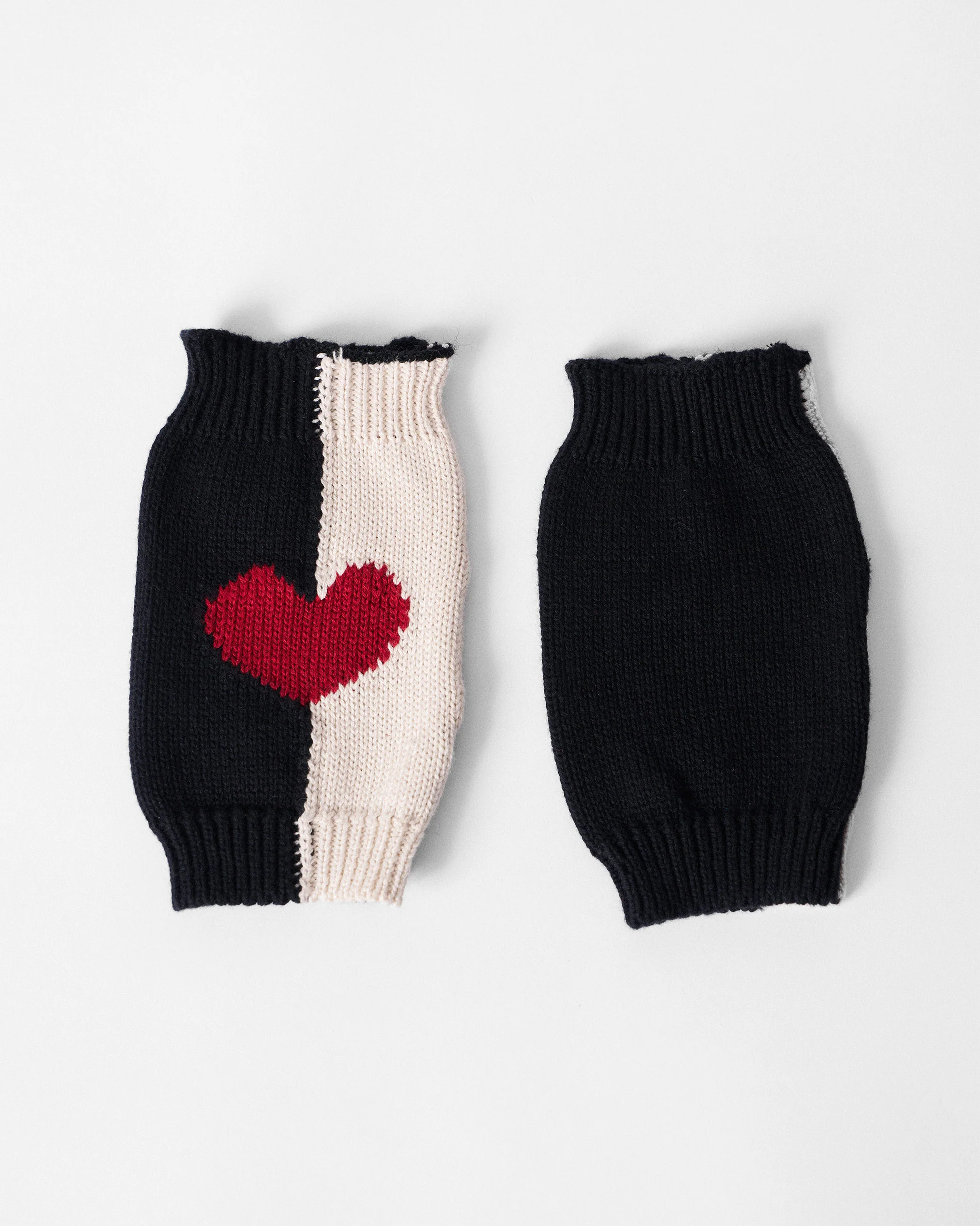 Monoheart Mittens - Black & White - Image 5