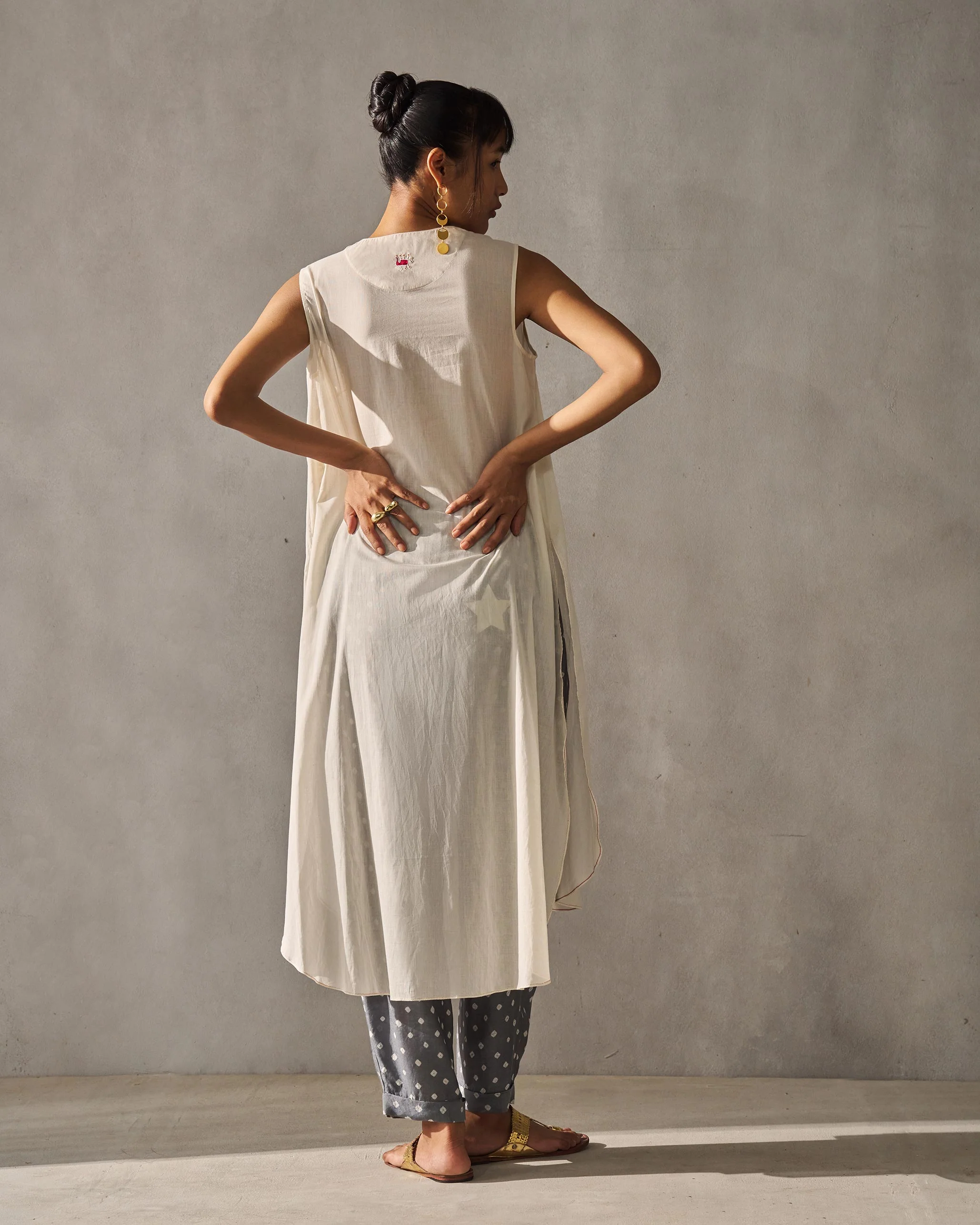 Moon Basic Kurta - Ivory - Image 5