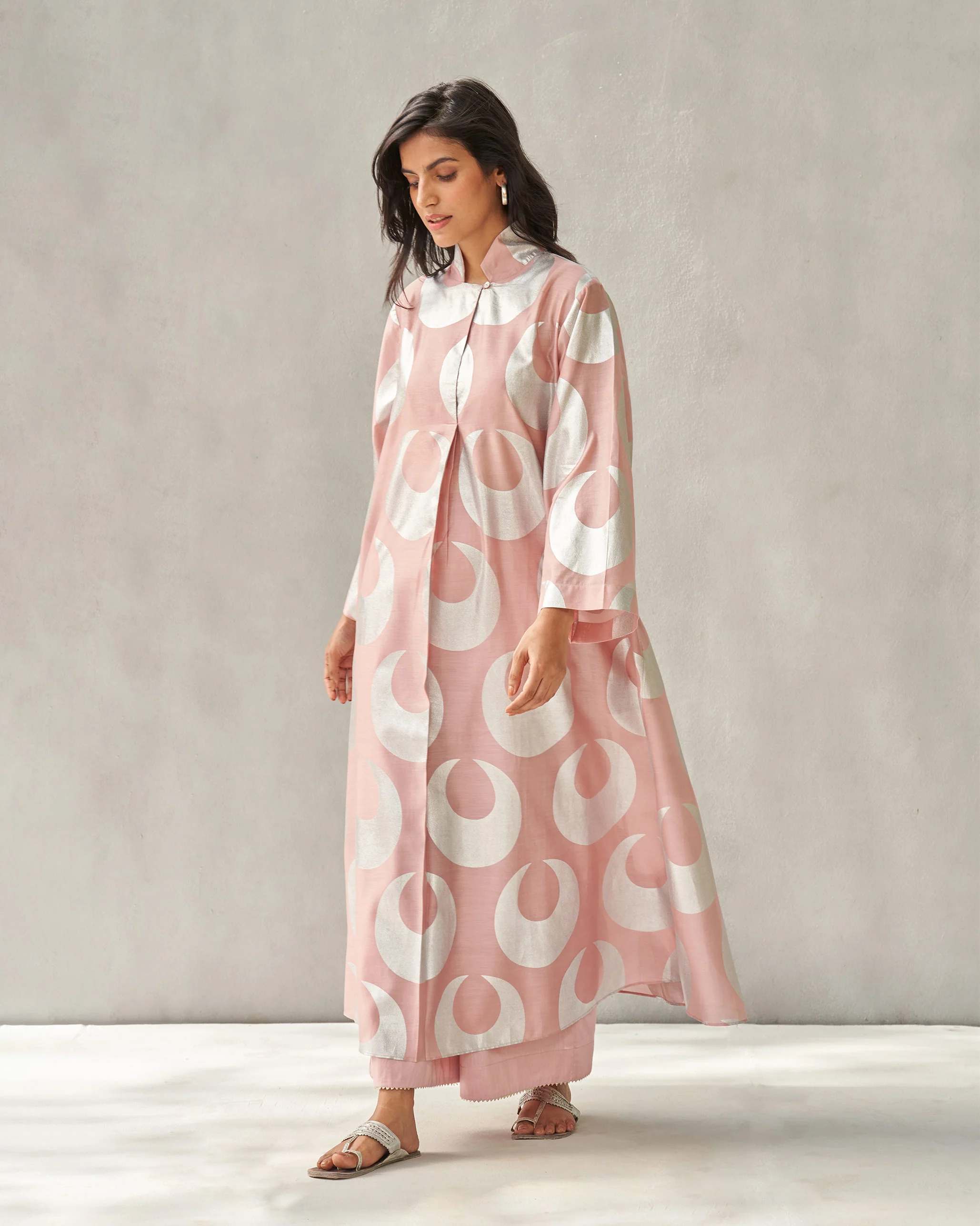 Moon Pleated Kurta - Pink & Silver - Image 3
