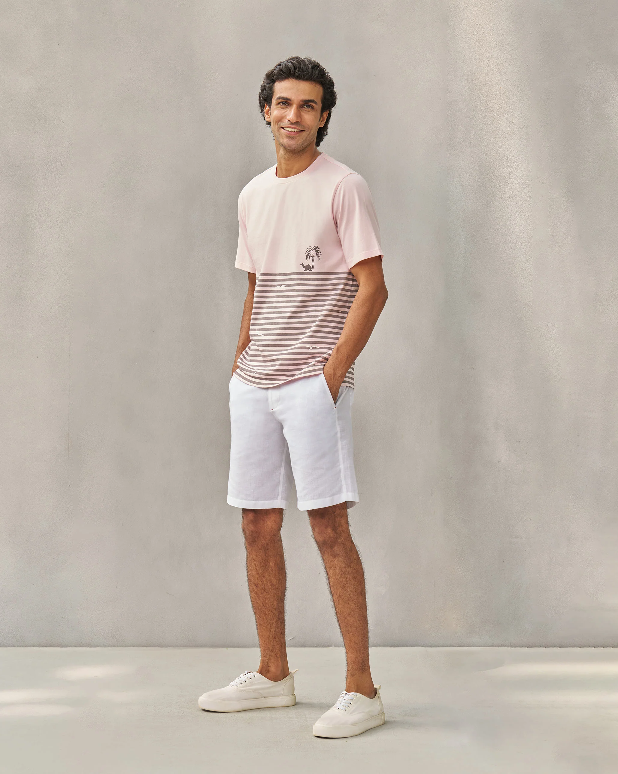 Moroccan Palm T-shirt - Light Pink - Image 6