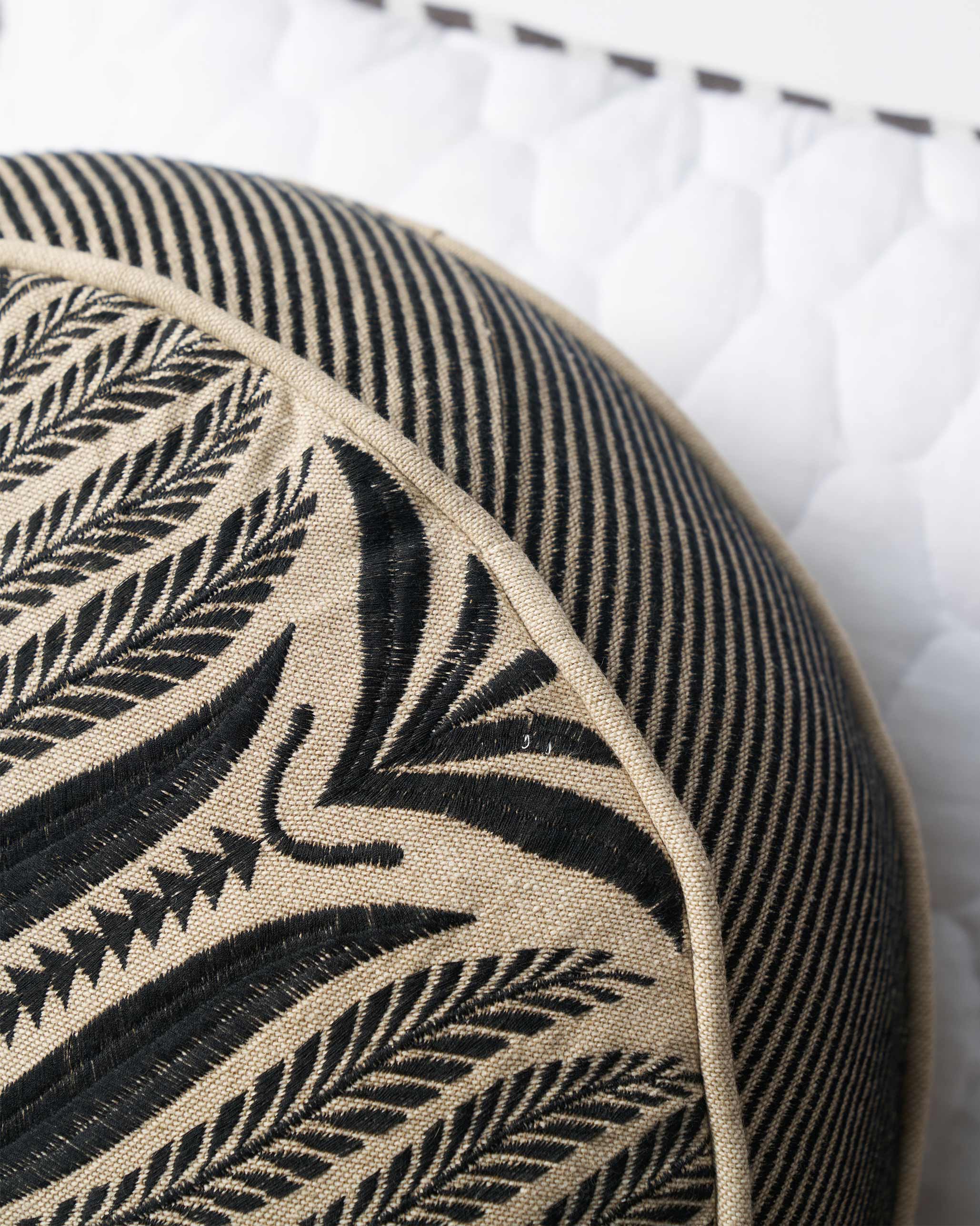 Morocco Leaf Cushion Cover(Black) - Image 2