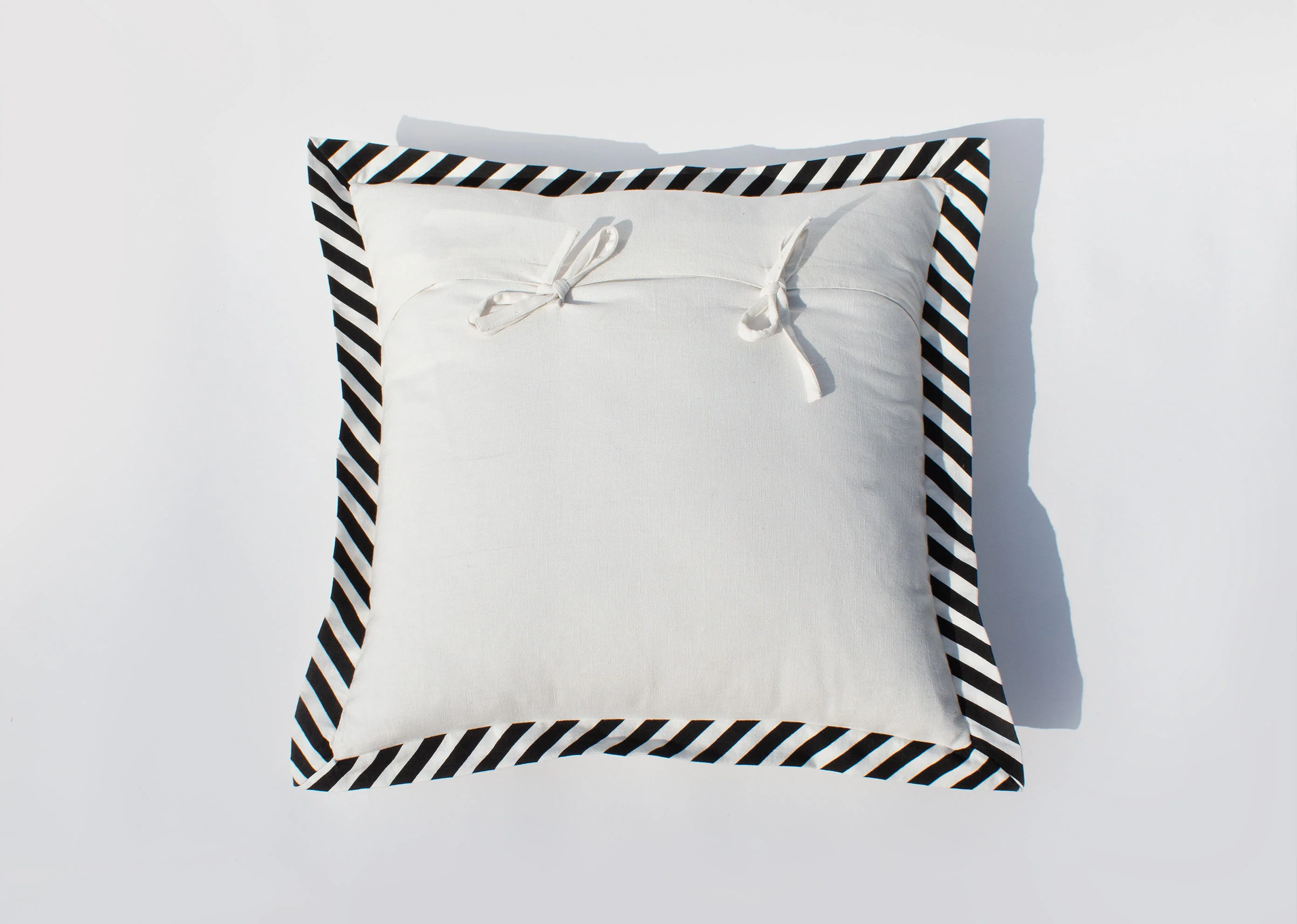 Musafir Cushion Cover - Black & White - Image 3