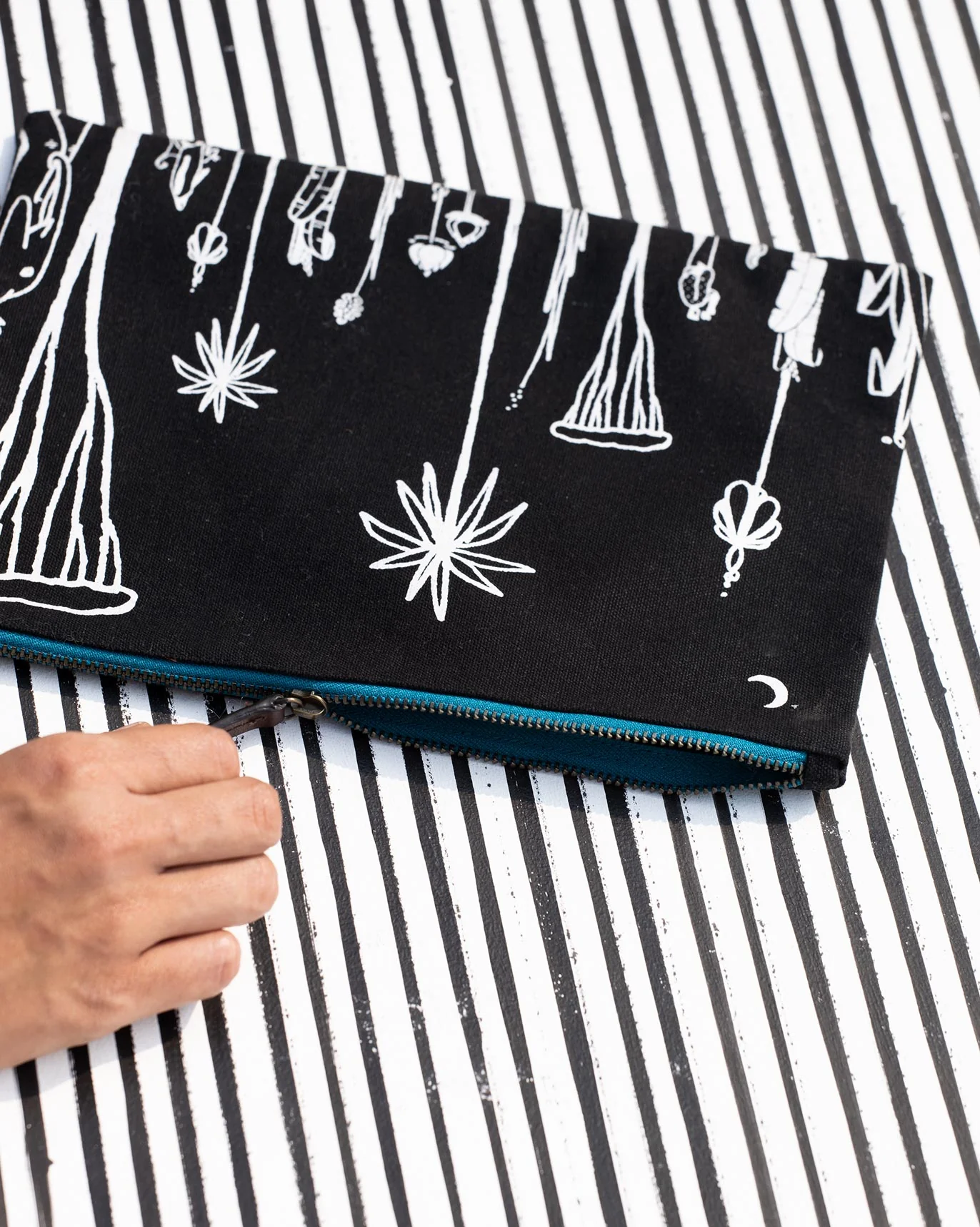 Musafir Jumbo Pouch - Image 2