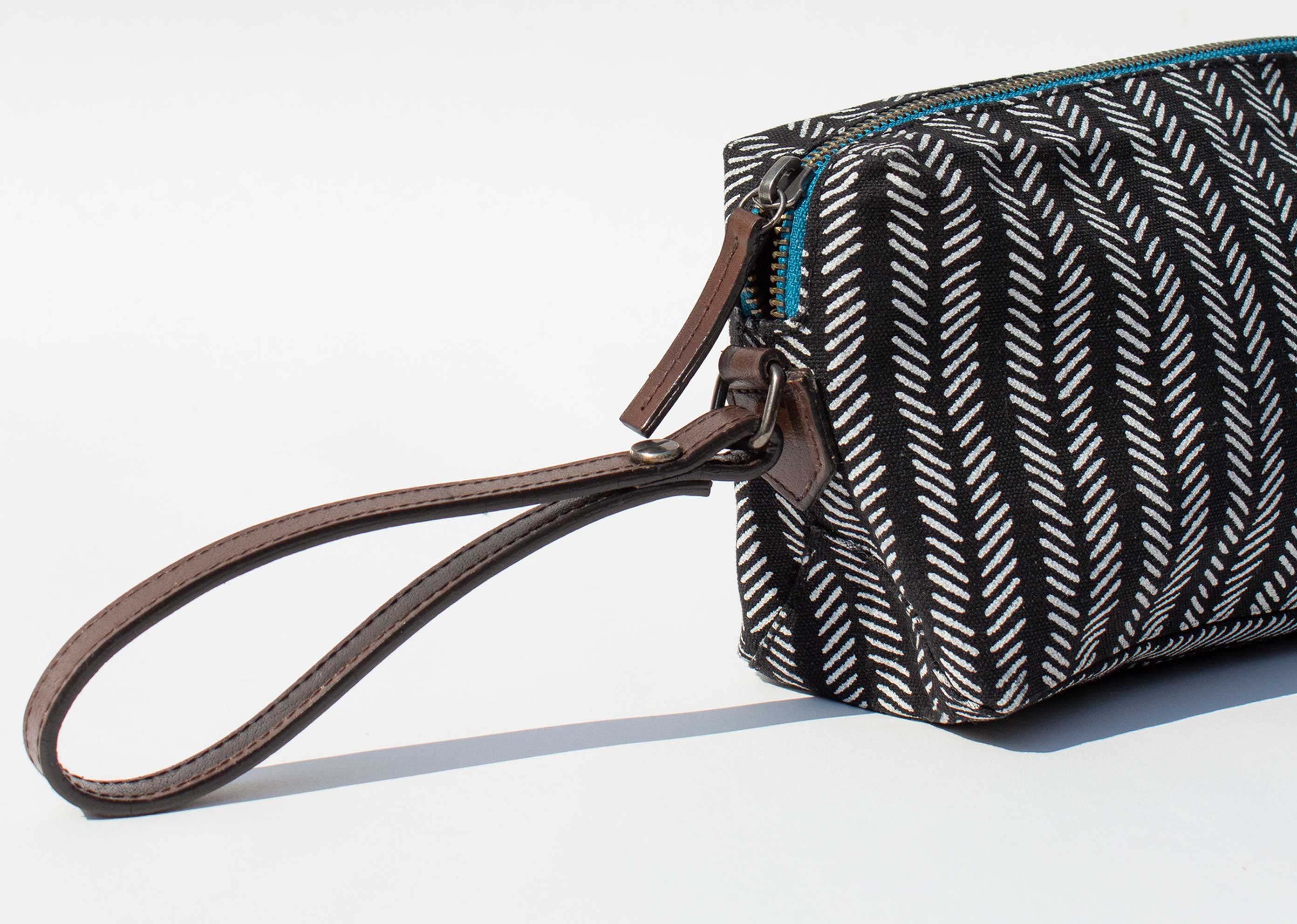 Musafir Make-up Pouch - Black - Image 3