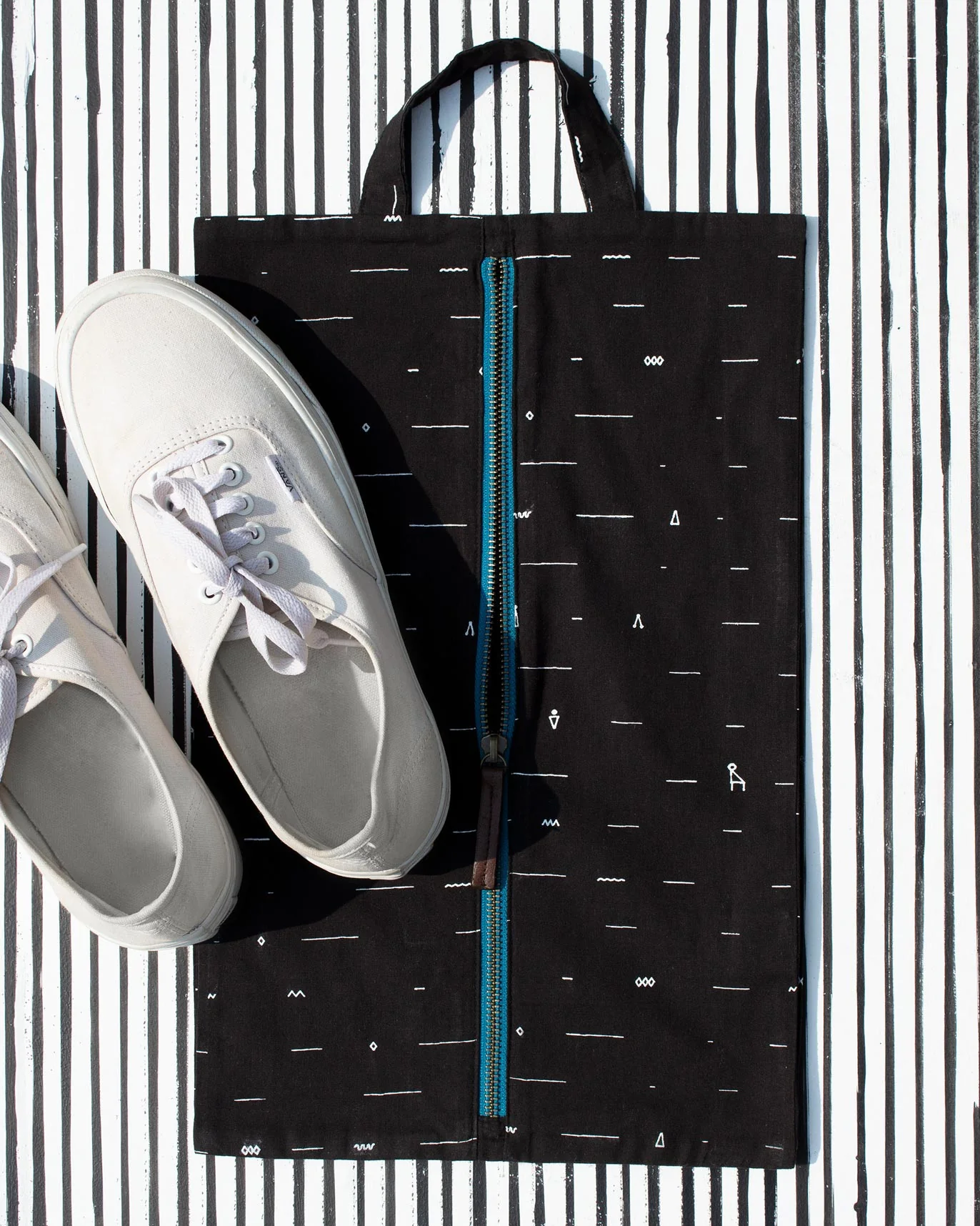 Musafir Shoe Sack - Black - Image 4