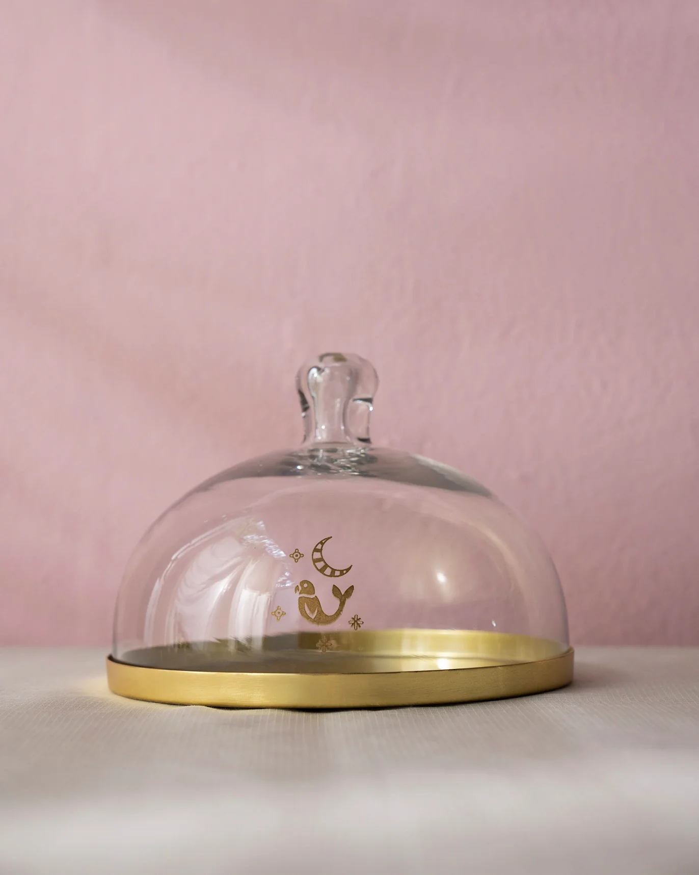 Myra Cookie Plate with Cloche - Image 3