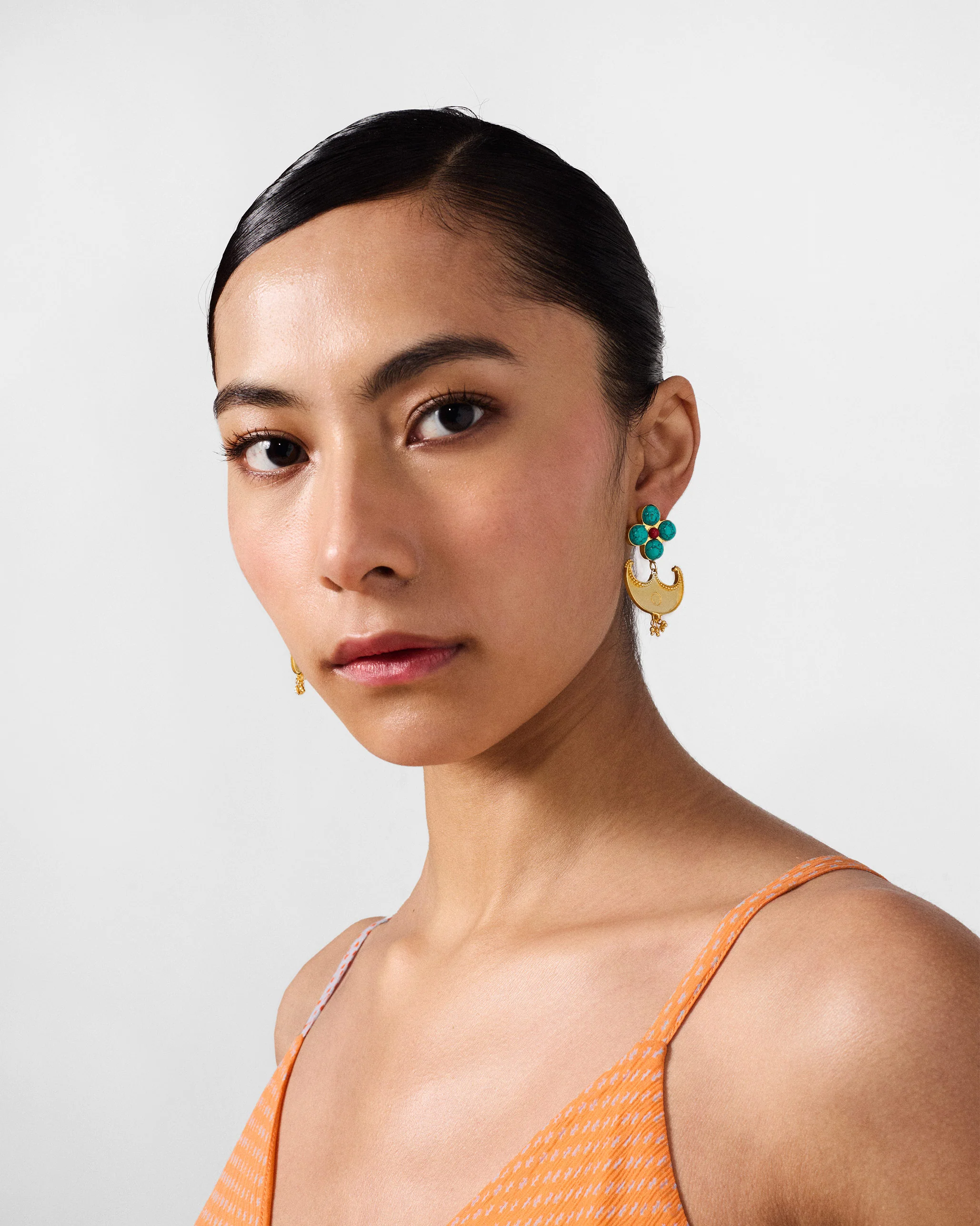 Naav Earrings - Gold - Image 5