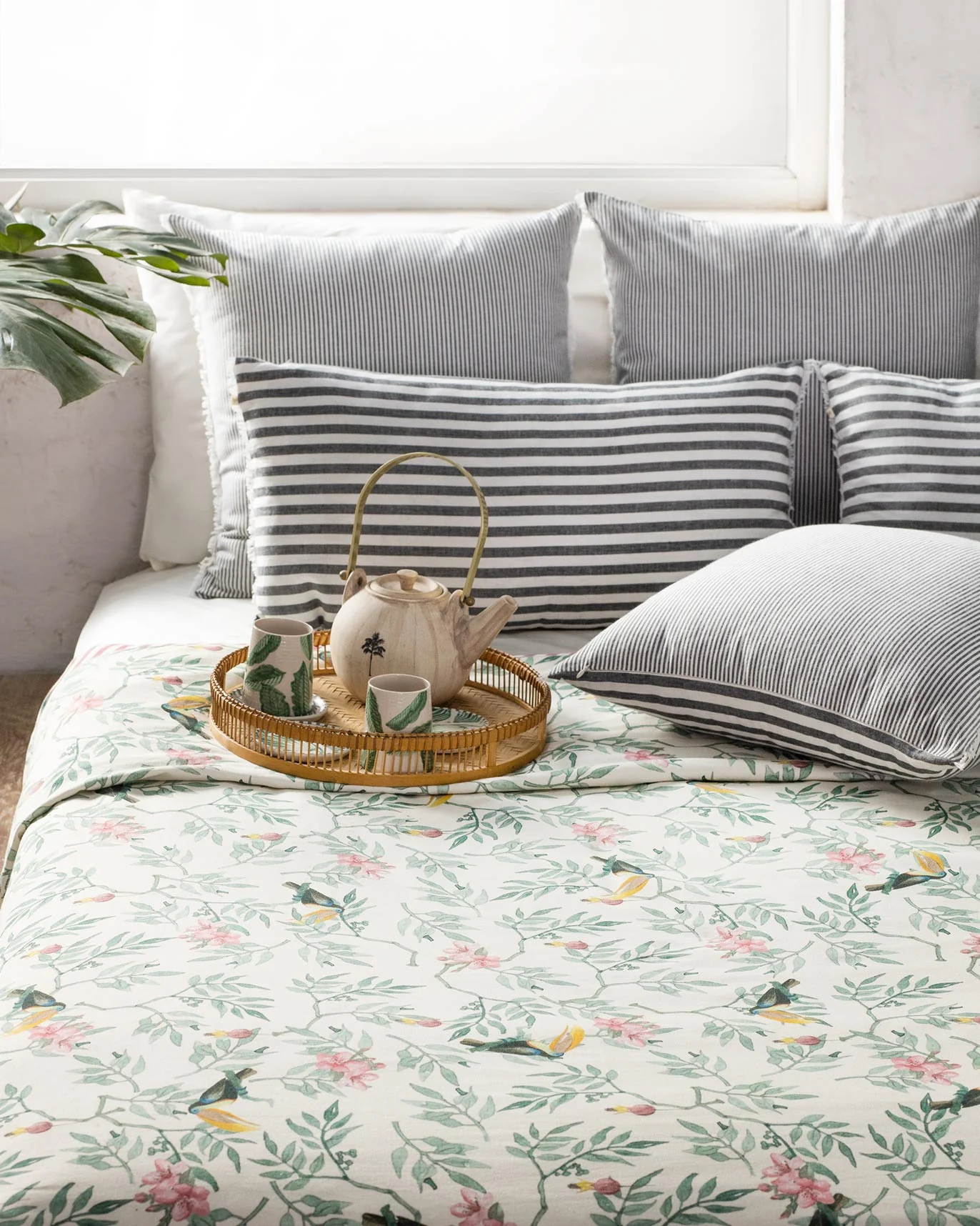 Nakano Bed Cover - King - Image 2