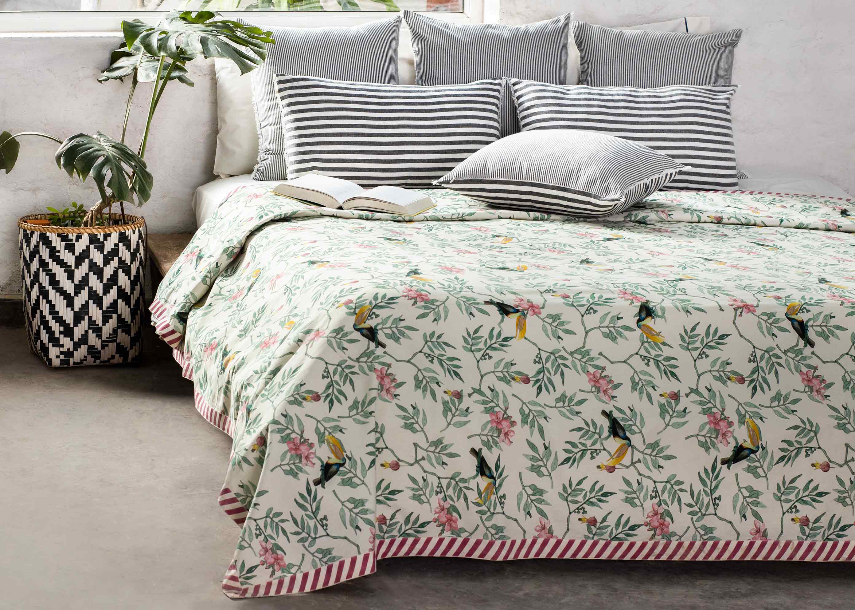 Nakano Bed Cover - King - Image 3