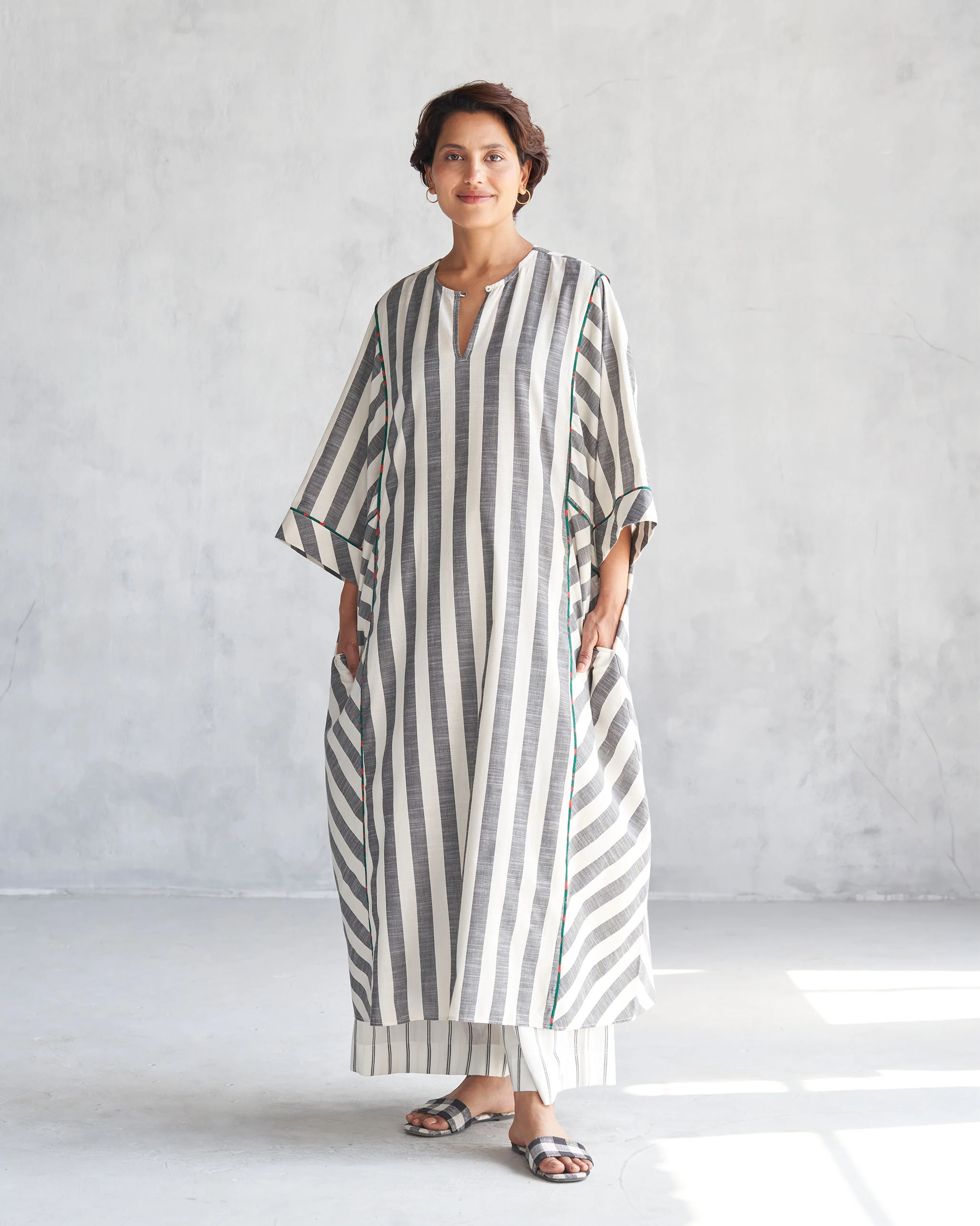 Namah Kaftan - Black & Ivory - Image 8