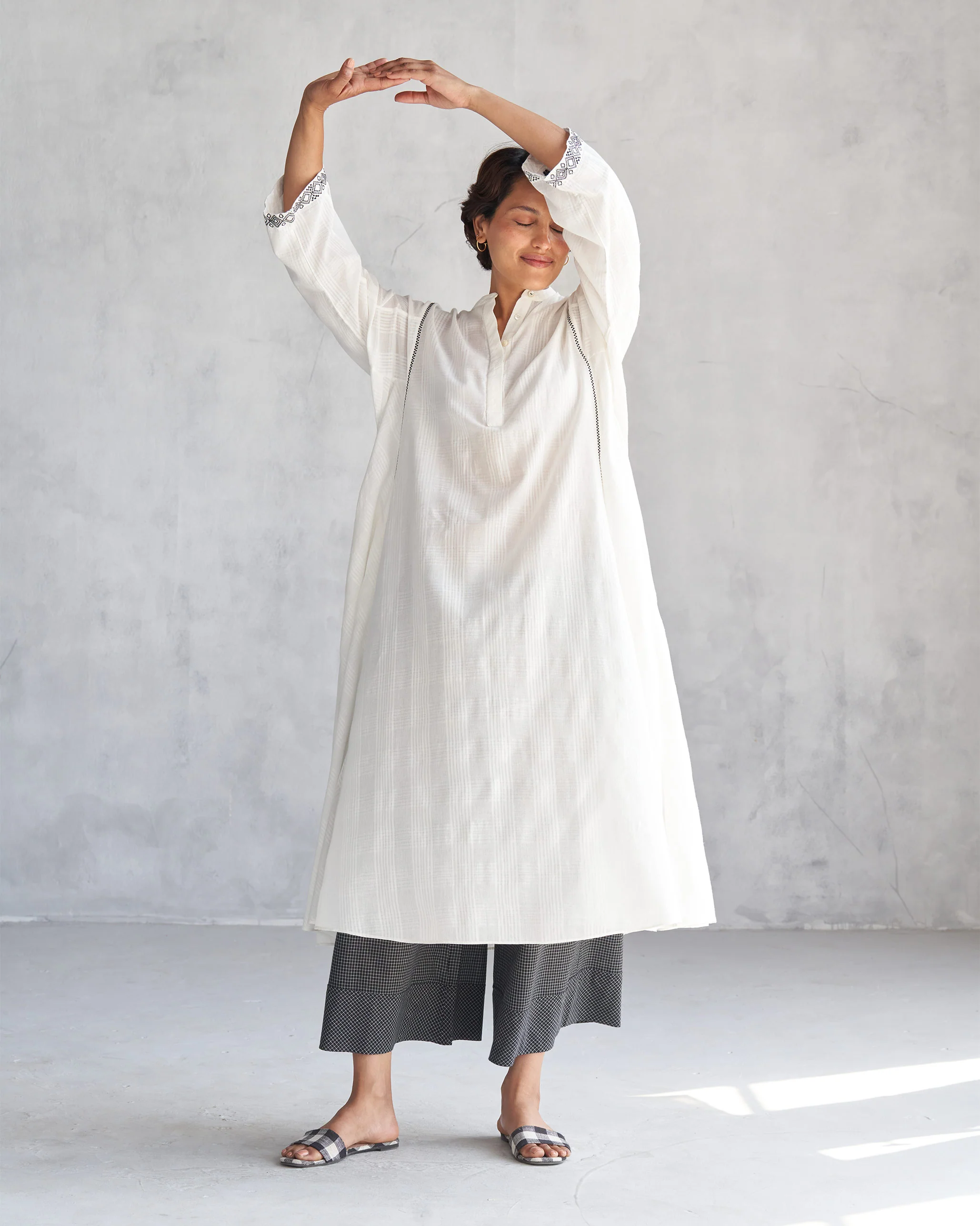 Naomi Kurta - Ivory - Image 6